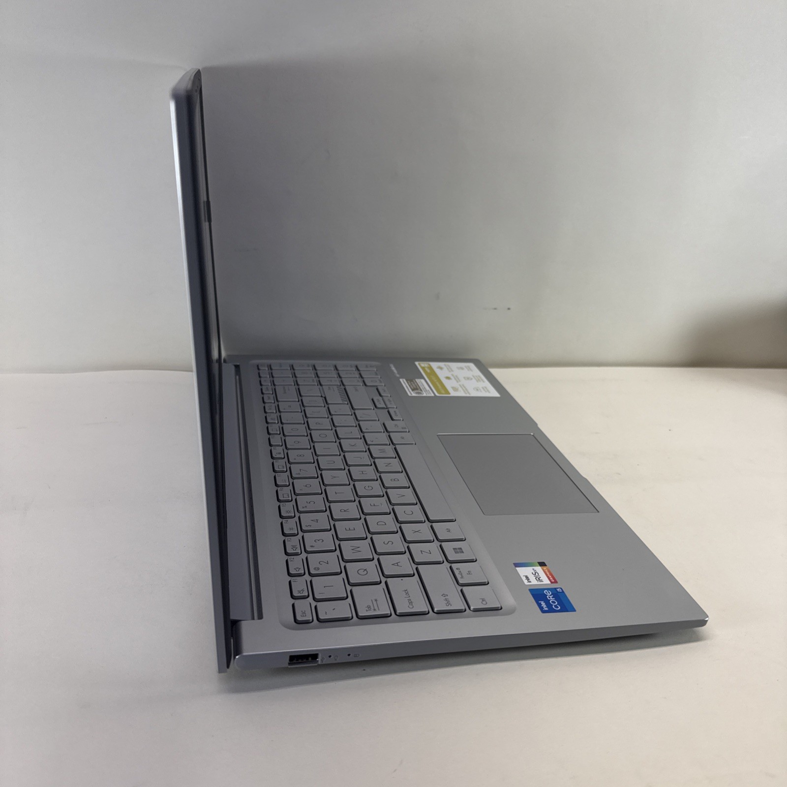 ASUS Vivobook 15.6″ Laptop i5-1334U 16GB 512GB SSD Win11 4 Cycles, Silver