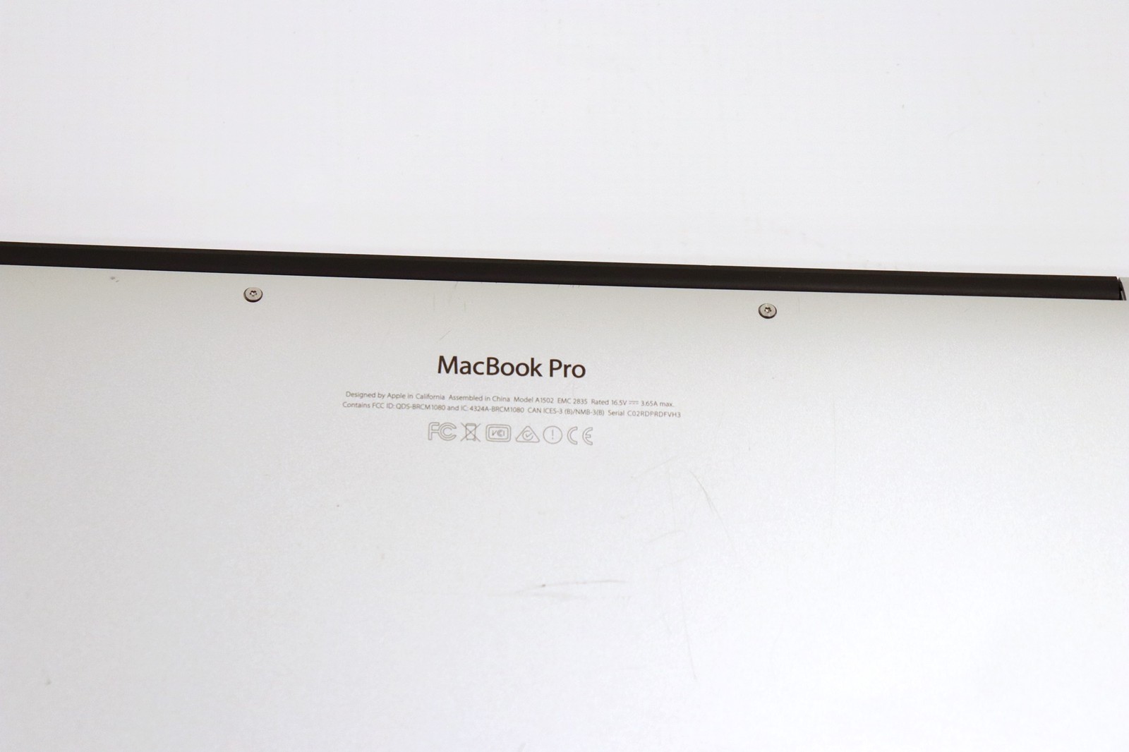 Apple MacBook Pro A1502 13.3″ Intel i5-5257U 8GB 256GB SSD