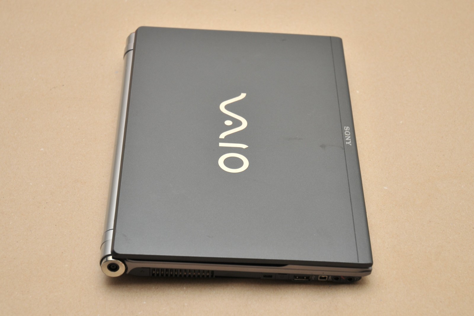 Sony VAIO VGN-Z540E C2Duo P8600 GeForce 9300M GS 320GB HDD 3GB RAM Windows Vista
