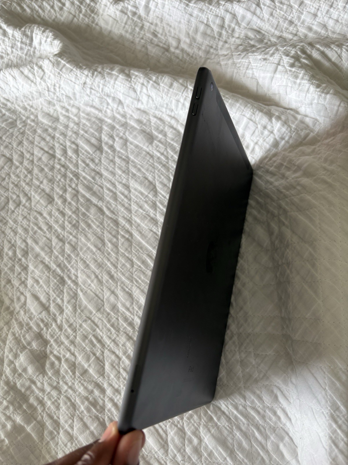 iPad 9th gen WIFI+Cellular available no sim restrictions 10.2 display screen .