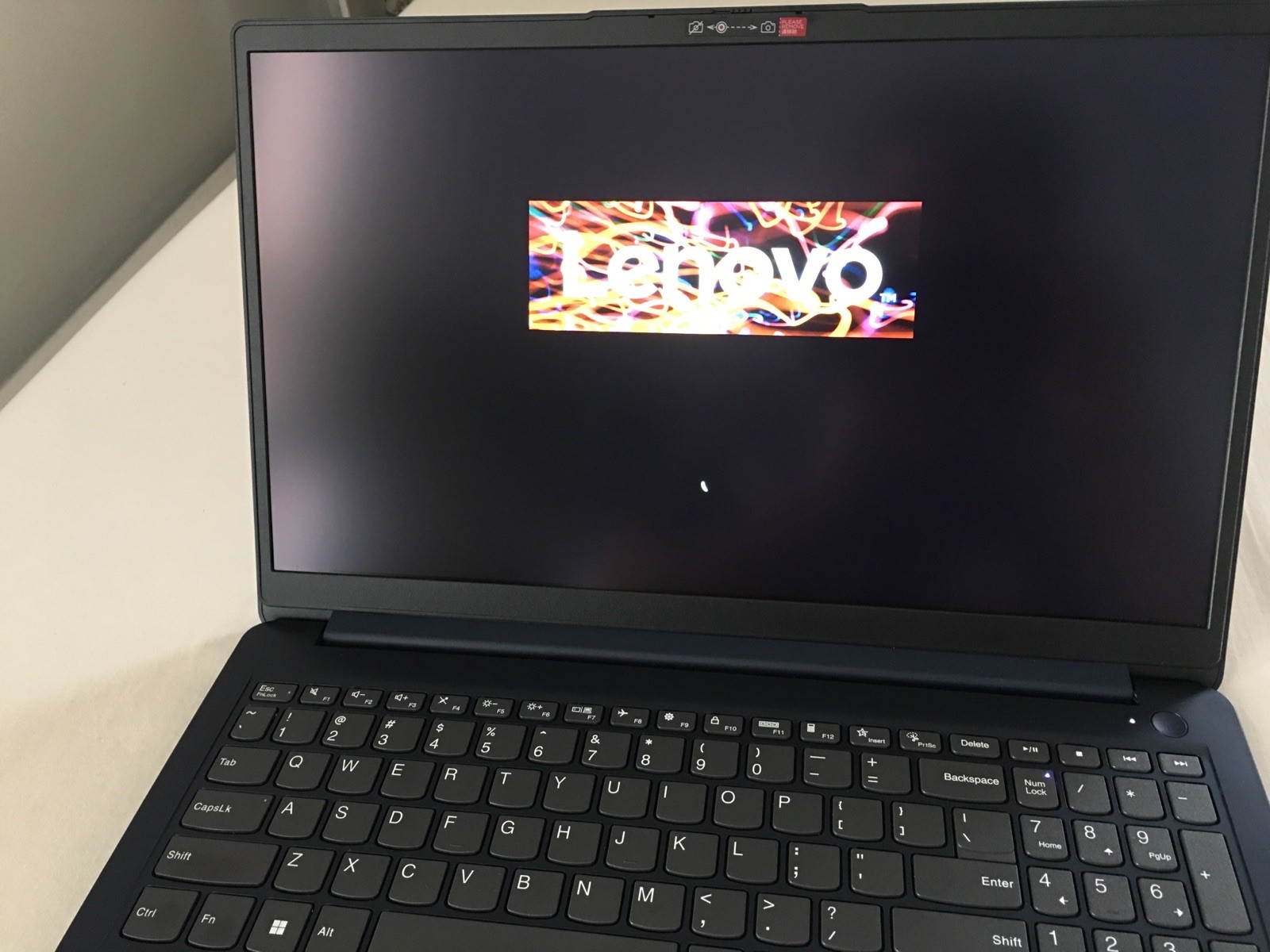Lenovo IdeaPad 1 15.6” Full HD Touchscreen Laptop 82VG00TYUS Abyss Blue 8Gb 256