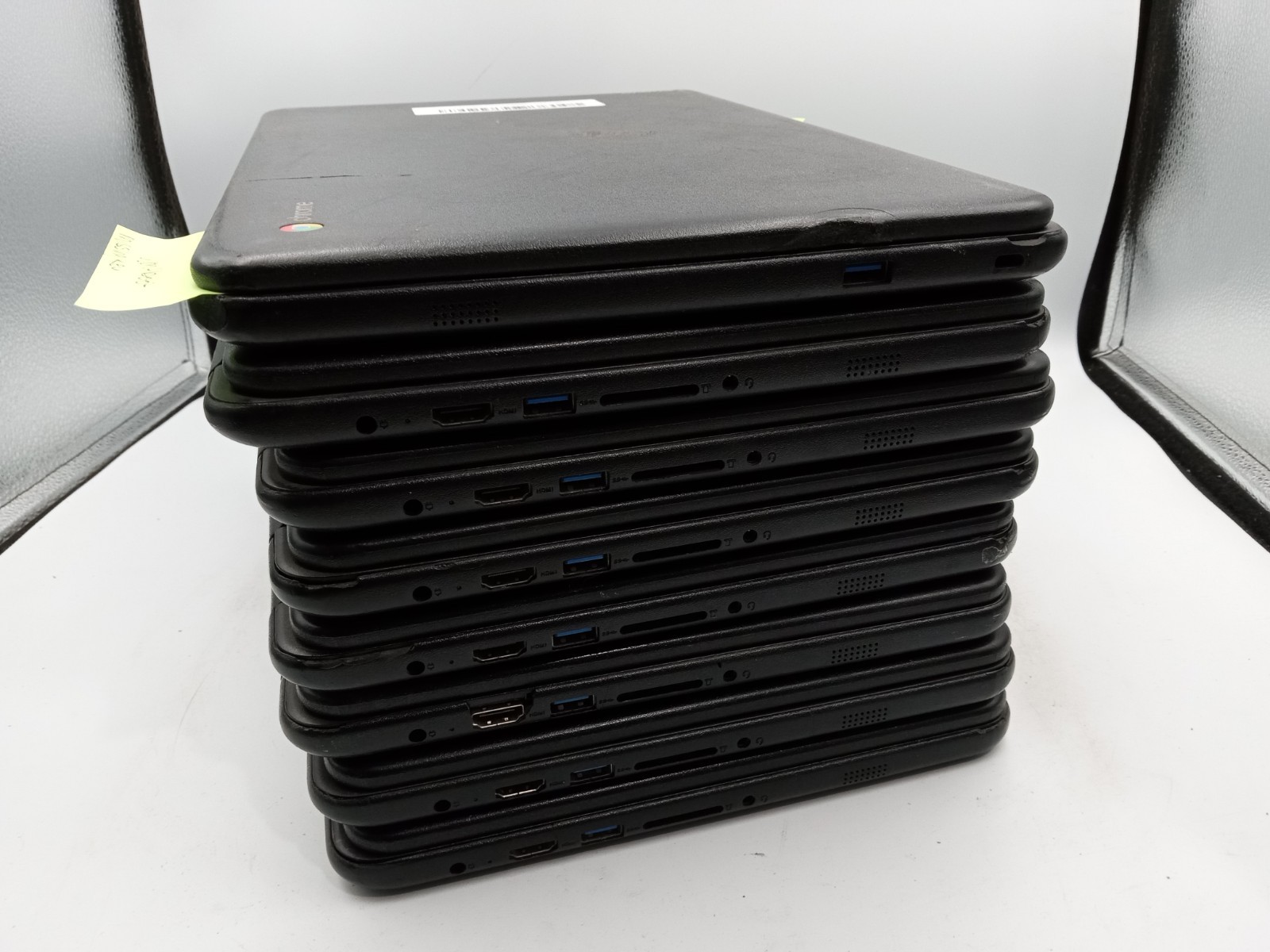 Lot of 8 – Lenovo N42-20 14″ Chromebook Laptops – FOR PARTS – VARIOUS ISSUES -RR