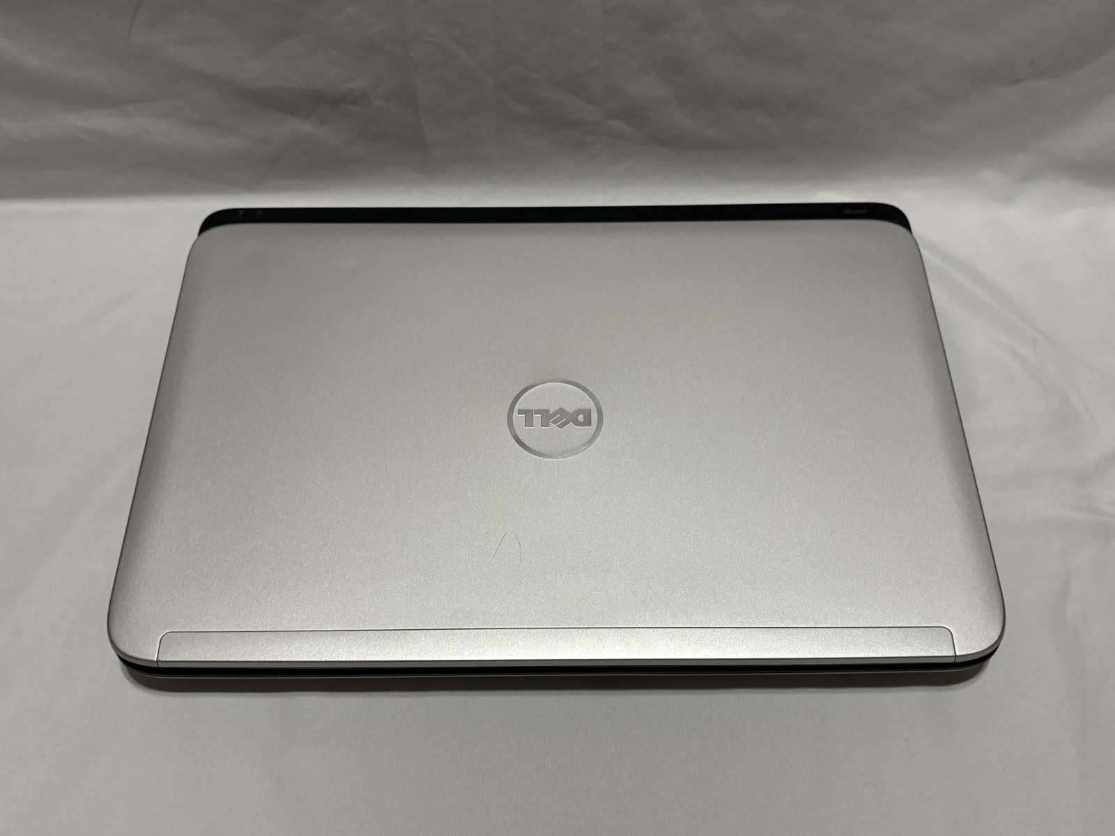 Dell Laptop XPS L501X with Power Supply – No HDD. Weak Battery. Working.