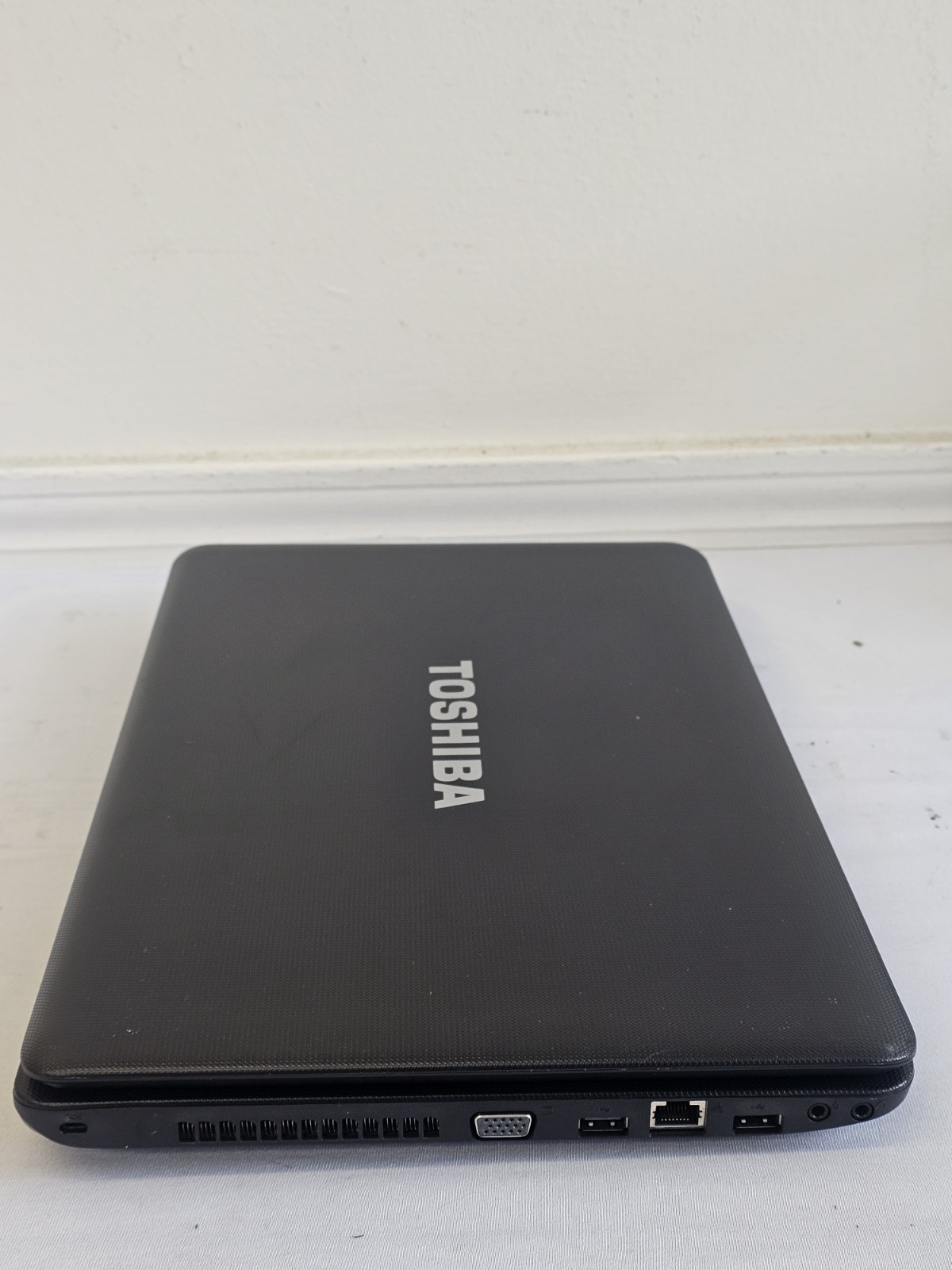 Toshiba Satellite C655D-S5300 Laptop – AMD E-300 – 4GB RAM – BAD BATT Parts READ