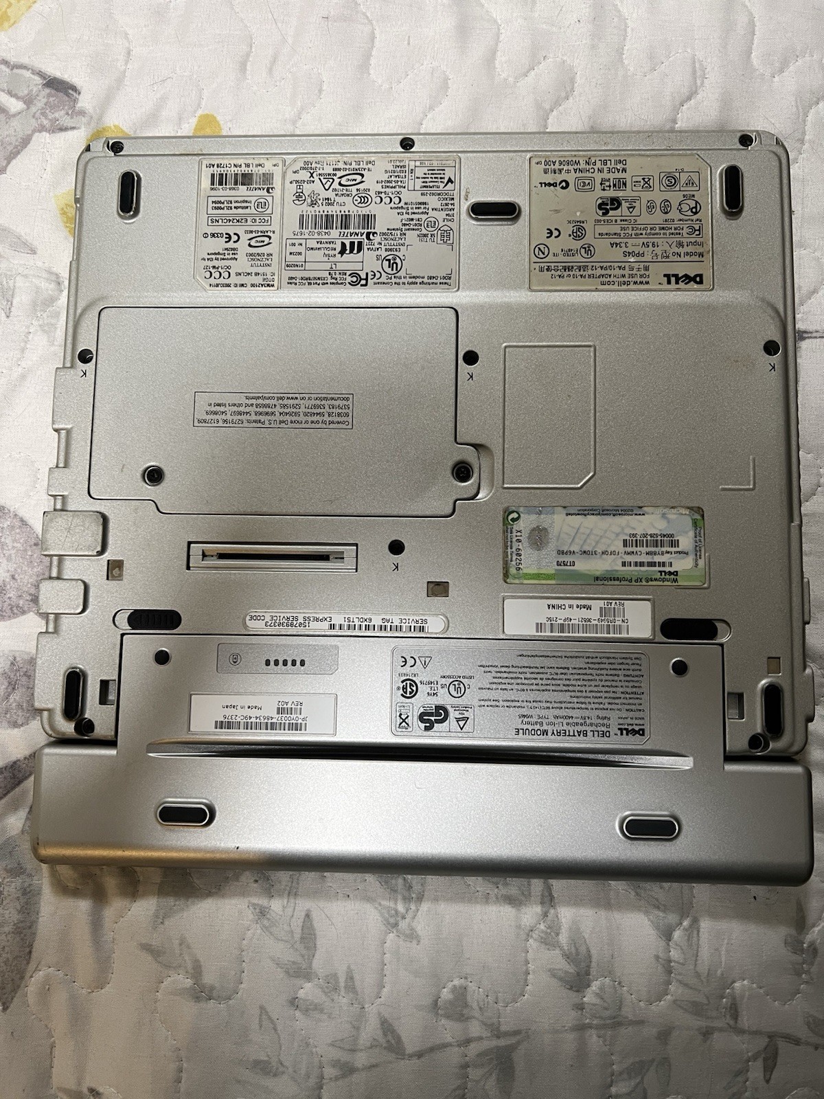Dell Latitude X300 12″ Intel Pentium M 1.4 GHZ 1.1GB Memory No HDD With DVD