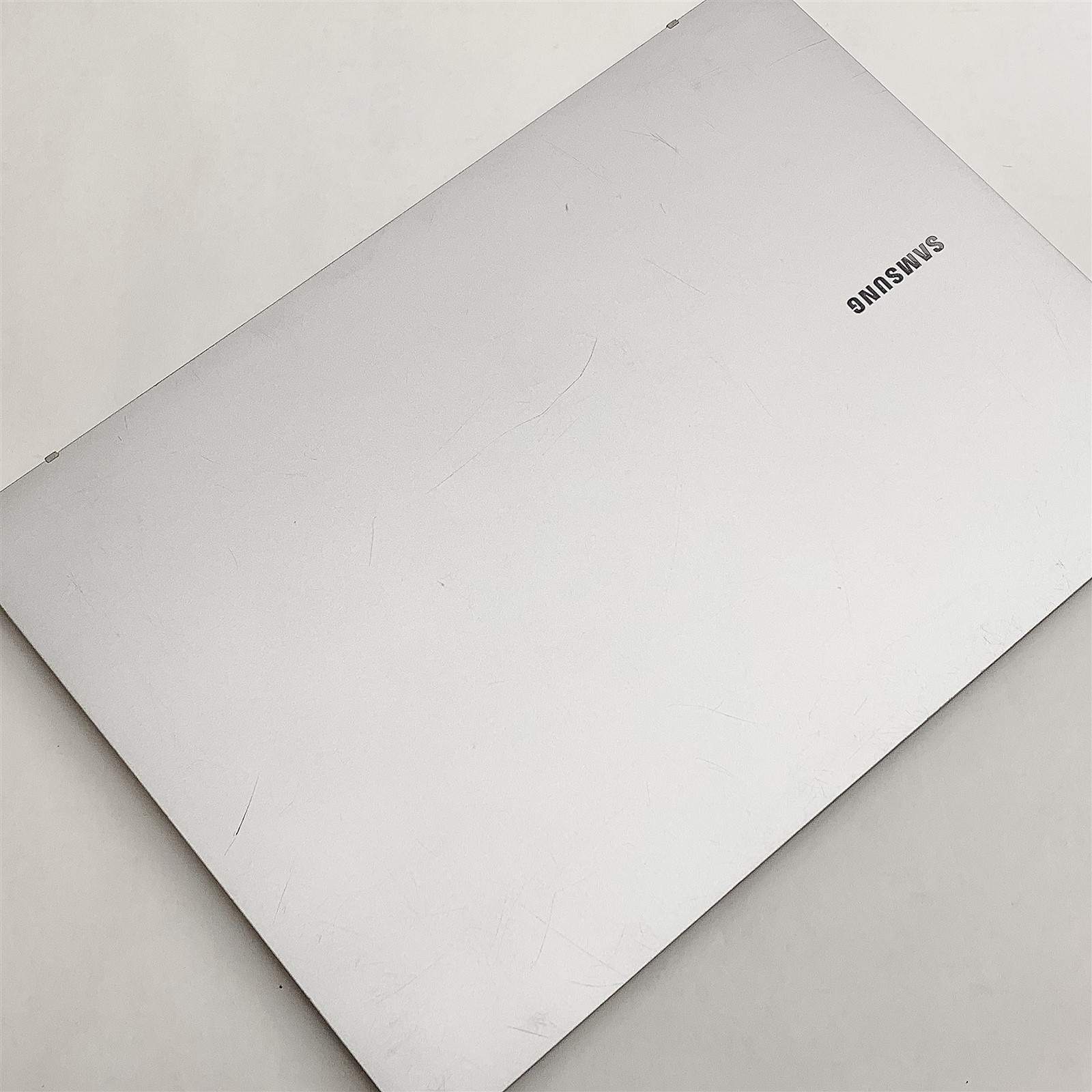 Samsung Galaxy Book Go Snapdragon 7c Gen 2 2.55GHZ 14″ FHD 4GB 64GB Windows 10