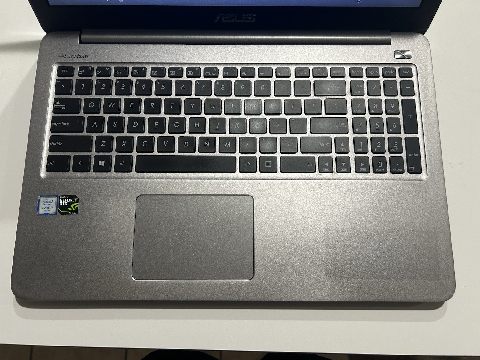 ASUS Laptop Intel I7 – 8 GB