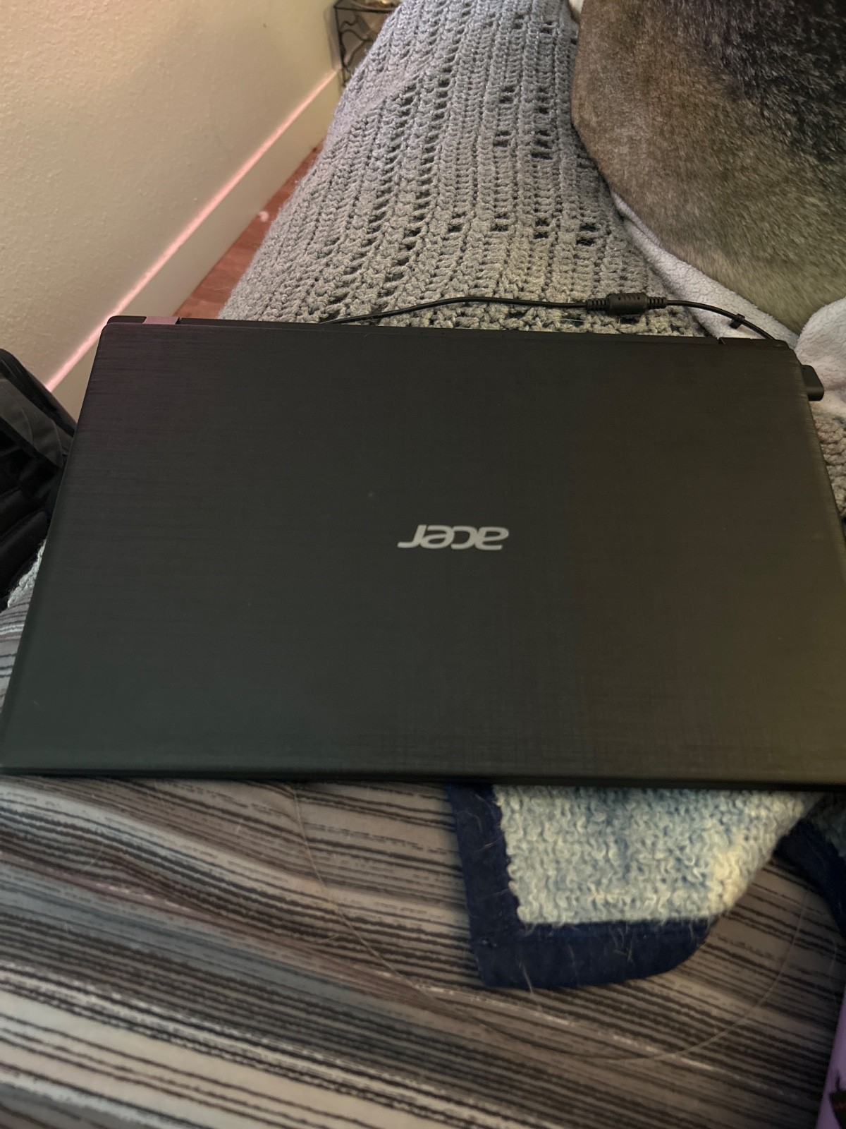 Acer Aspire 3 A315-21-95KF 15.6″ (1 TB, AMD A9 3.40 GHz, 6 GB) Notebook – Black