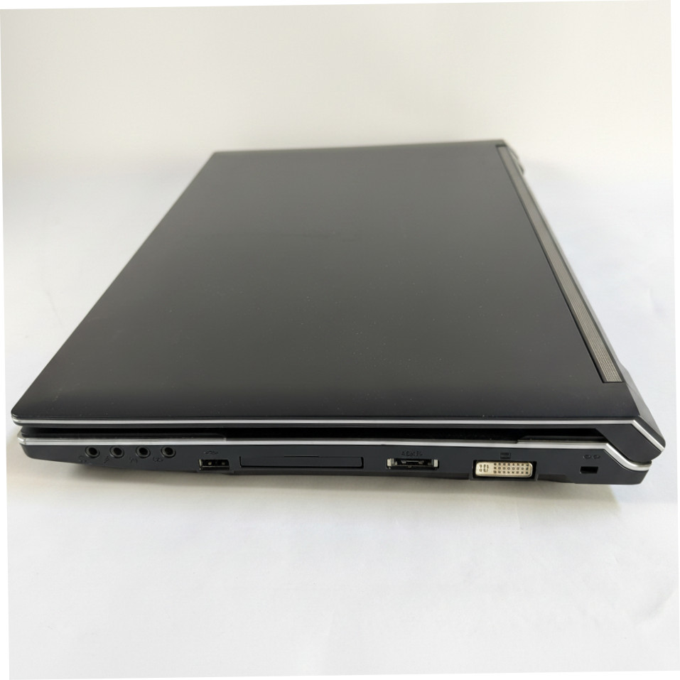 CLEVO W860CU 15.6″ Gaming Laptop i7 X920 2.0GHz 4GB RAM 320GB HDD Win 7 HDMI