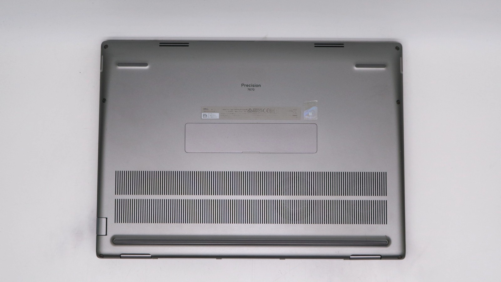 Dell Precision 7670 16″ i7-12850hx 32GB 1TB – Good