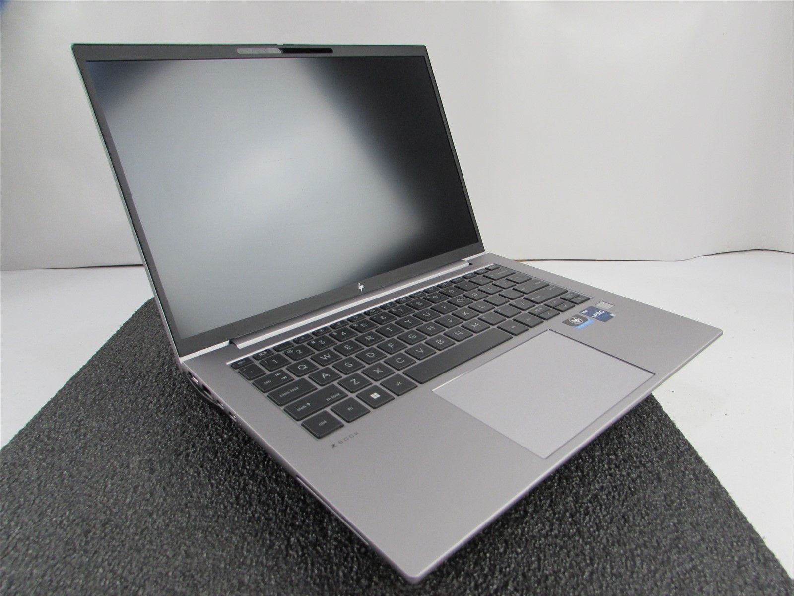 HP ZBOOK FIREFLY 14 (G9) 1920X1080 FHD CORE I5-1250P 256GB SSD 16GB RAM NO O.S