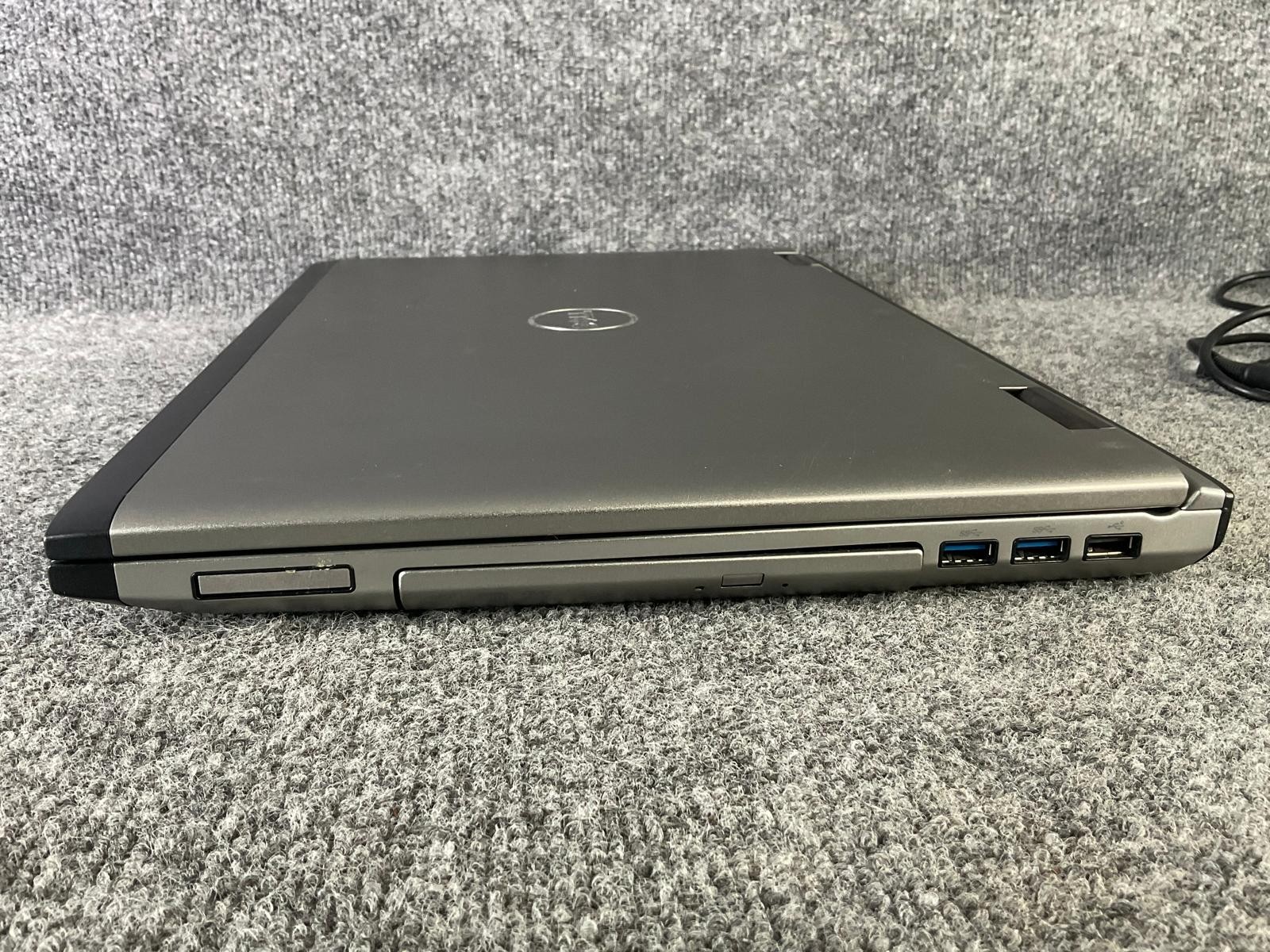 Dell Vostro 3750 17" Laptop Core i5 250GB HDD 8GB RAM Case Bag 2nd Gen