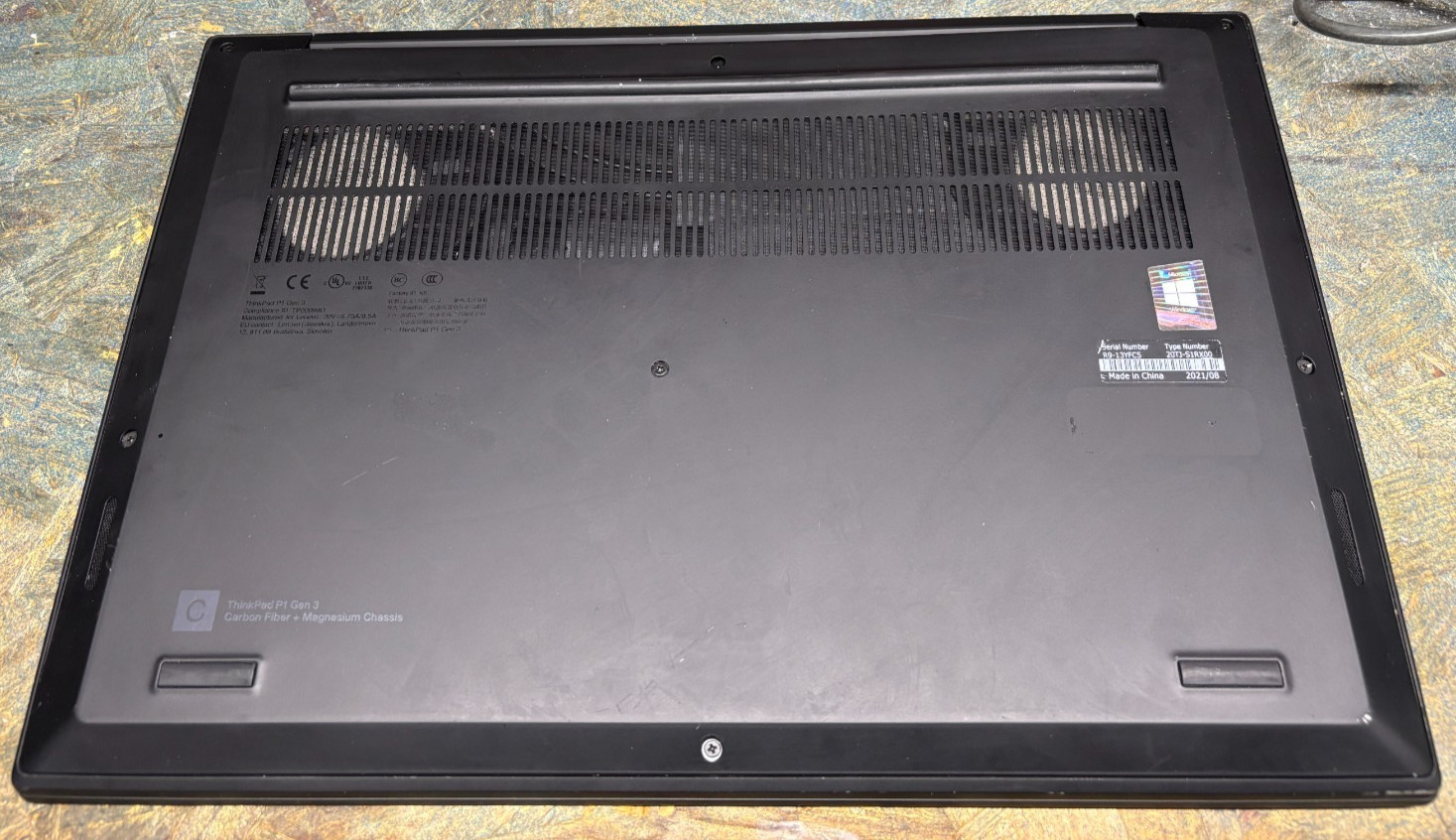 Lenovo ThinkPad P1 Gen 3 i9-10885H 32GB RAM 1TB NVMe T2000 please read