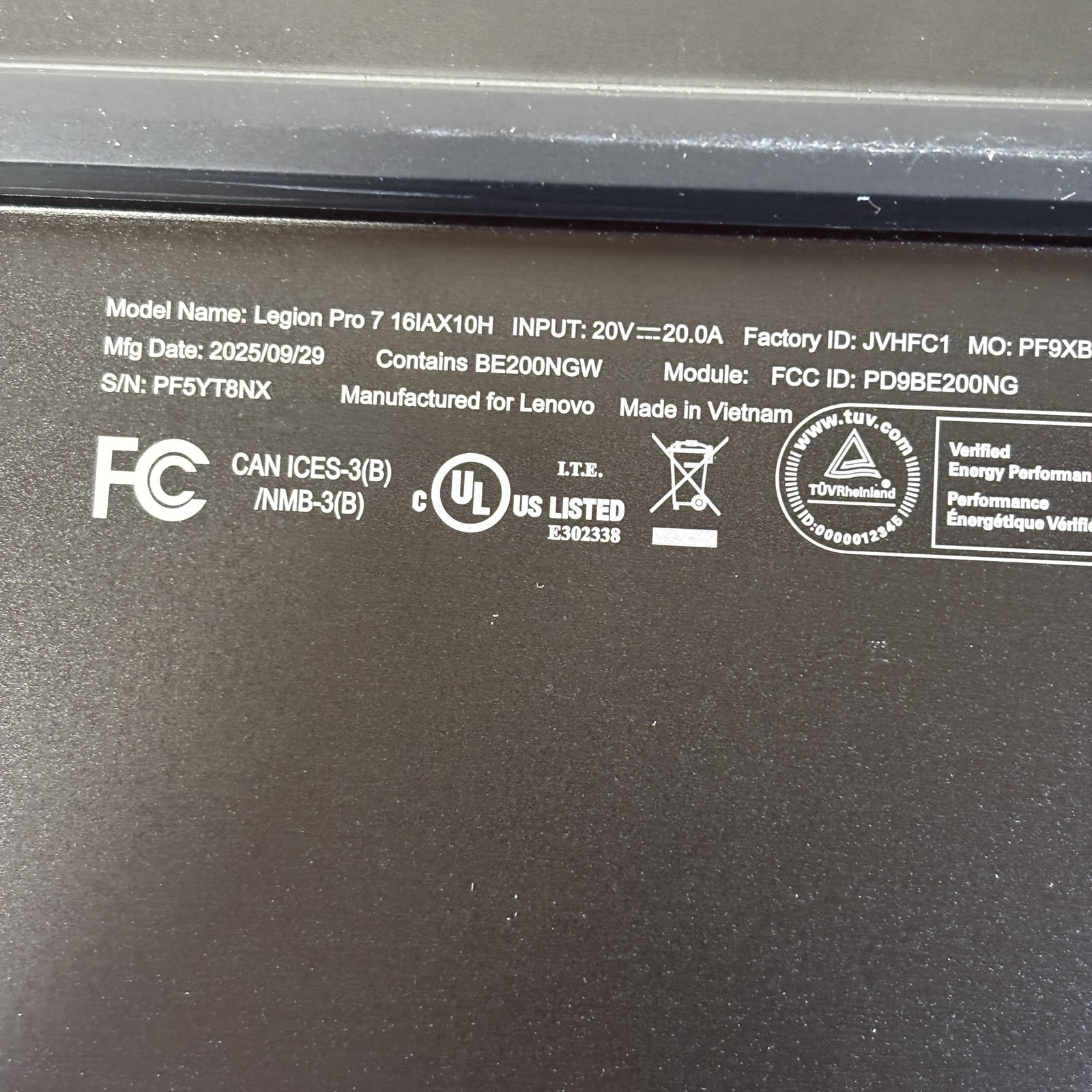 Lenovo Legion Pro7 16IAX10H 83F5 Intel Ultra 9 275HX 2.7GHz 64GB RAM 1TB SSD 16″