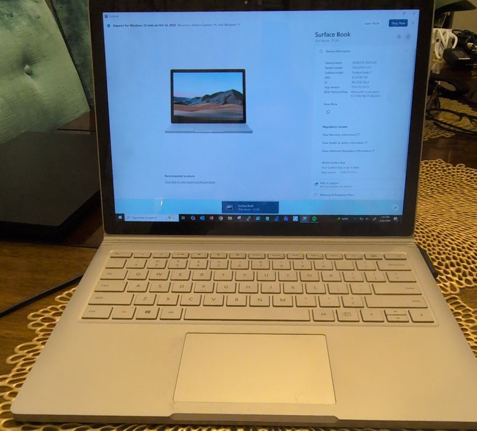 Microsoft Surface Book 13.5in Silver i7 6th Gen 8GB SSD Windows 11