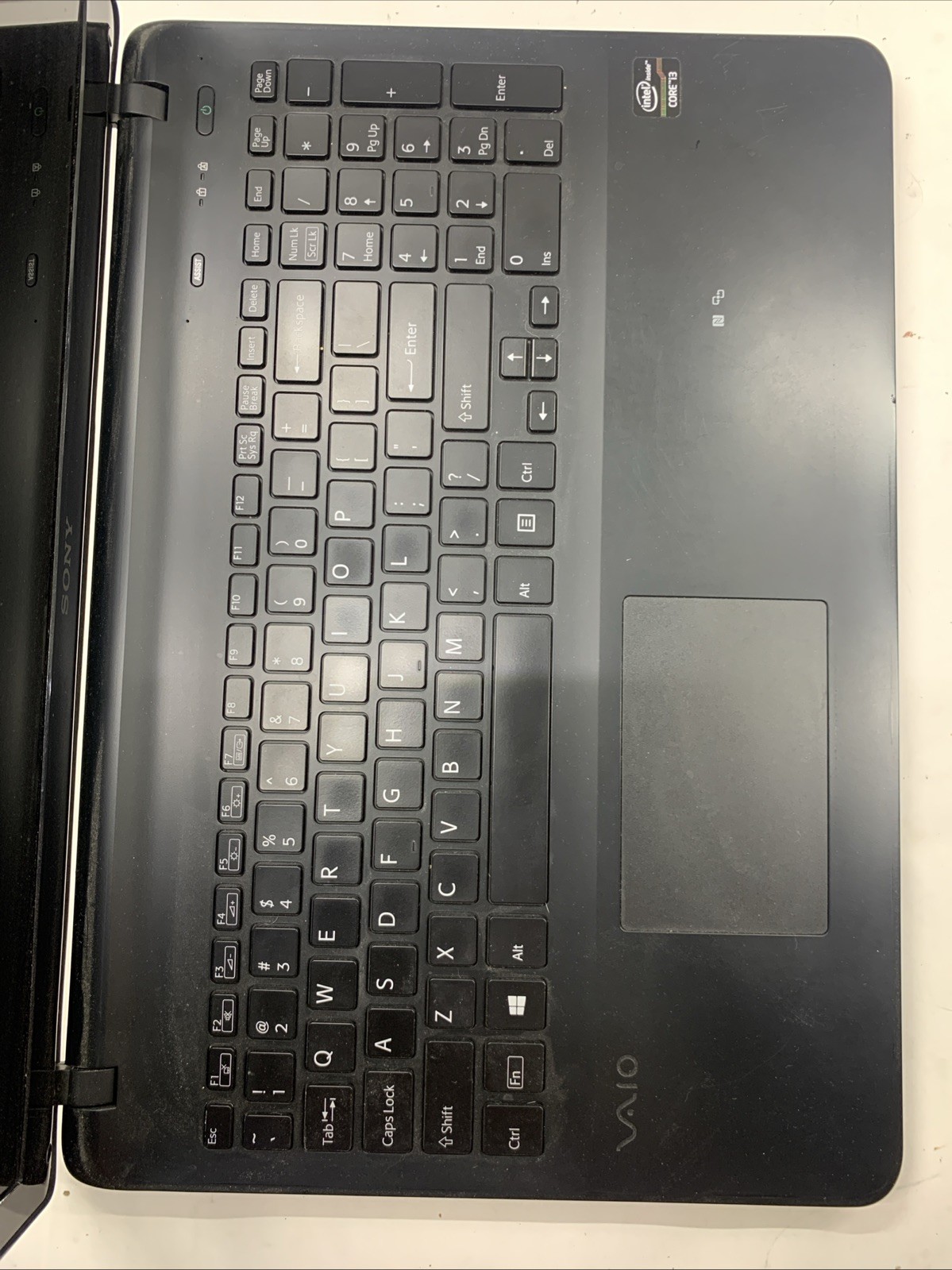 Sony Vaio SVF152C29L FHD 15.6″ i5-3327U 1.9GHz 6GB RAM 700GB HDD Win10