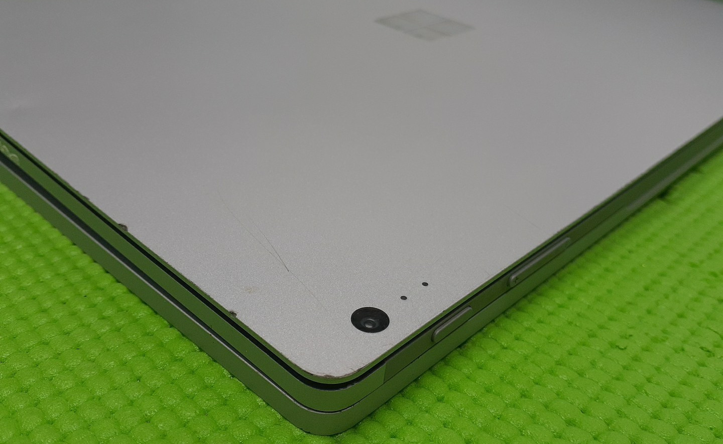 Microsoft Surface Book 2 i5-7300U 8GB RAM 256GB SSD WIN11 -no ac