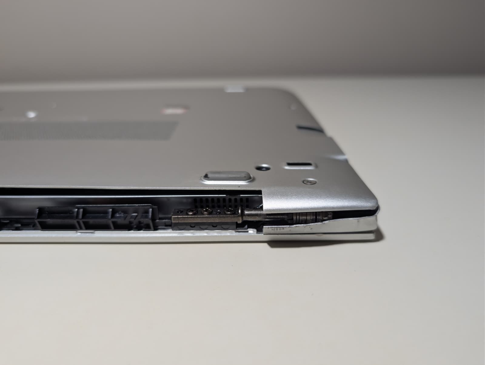 Read! HP EliteBook 850 G6 | i7 8th Gen 4GB RAM NO SSD | Backlit FPS Boot to Bios