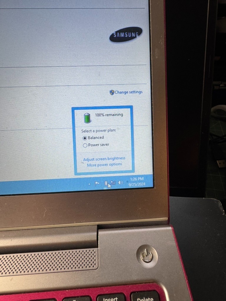Samsung NP535U3C Laptop AMD A4 4GB RAM 500GB HDD Windows 8
