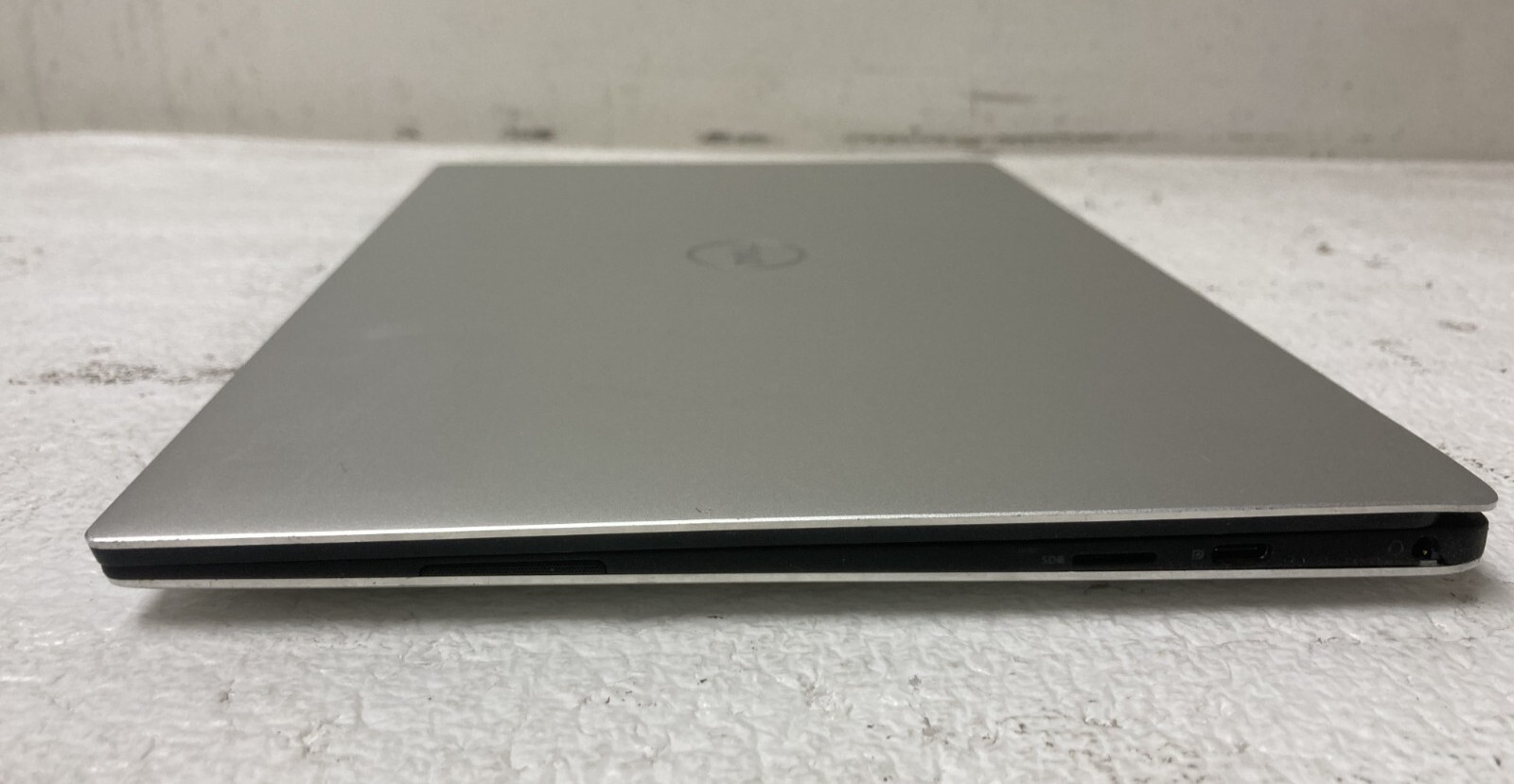 Dell XPS 13 9370 13.3″ Core Intel i5-8250U @1.60GHz 8GB RAM 256GB SSD Win11Pro