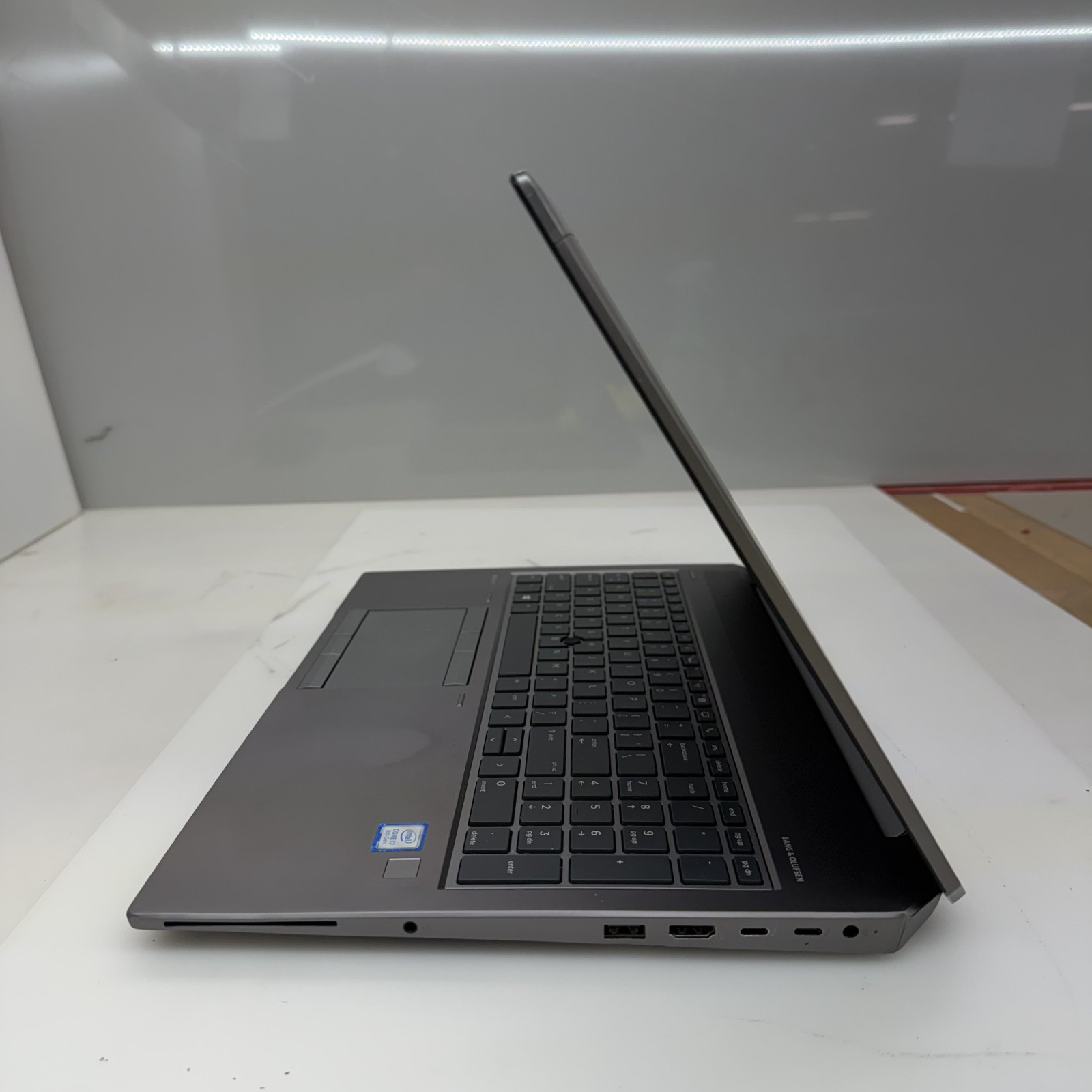 HP ZBOOK 15 G5 i7-8750H@2.20GHz 8GB RAM NO HDD/SSD NO OS*READ