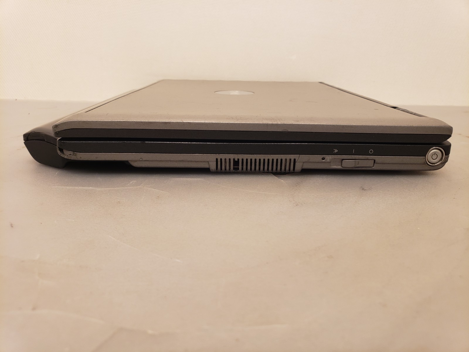 Vintage Dell Latitude D430 Laptop C2D 1.2GHz. 1.5GB 80GB 12″ 1280×800 WinXP