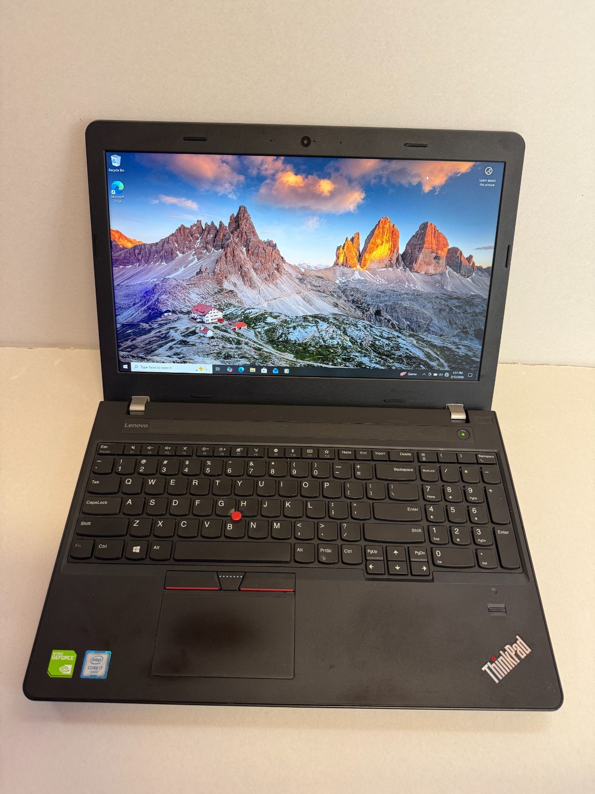 Lenovo ThinkPad E570 15.6″ i7-6500U 16GB RAM 500GB EVO SSD 940MX 2GB Win 10 Pro