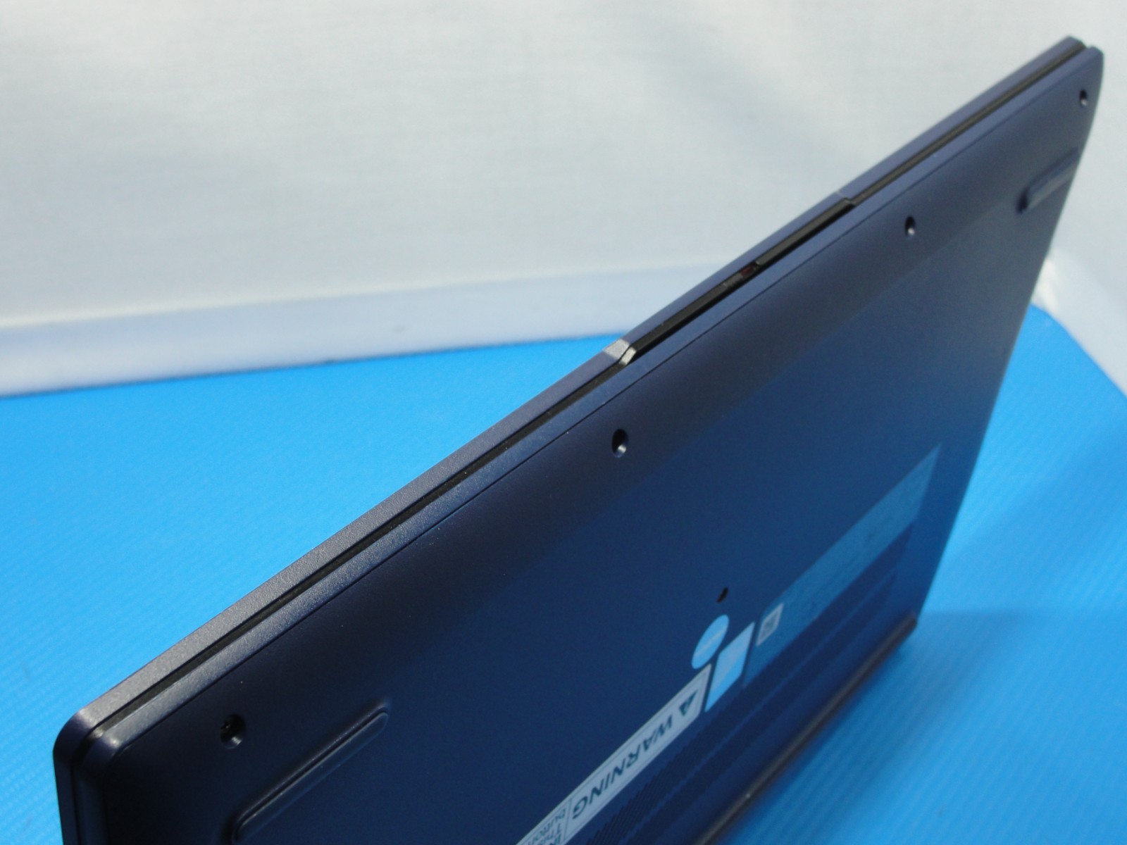 Lenovo IdeaPad Slim 3 15IAN8 15.6” FHD i3-N305 1.8GHz 8GB 256GB SSD Win11Home
