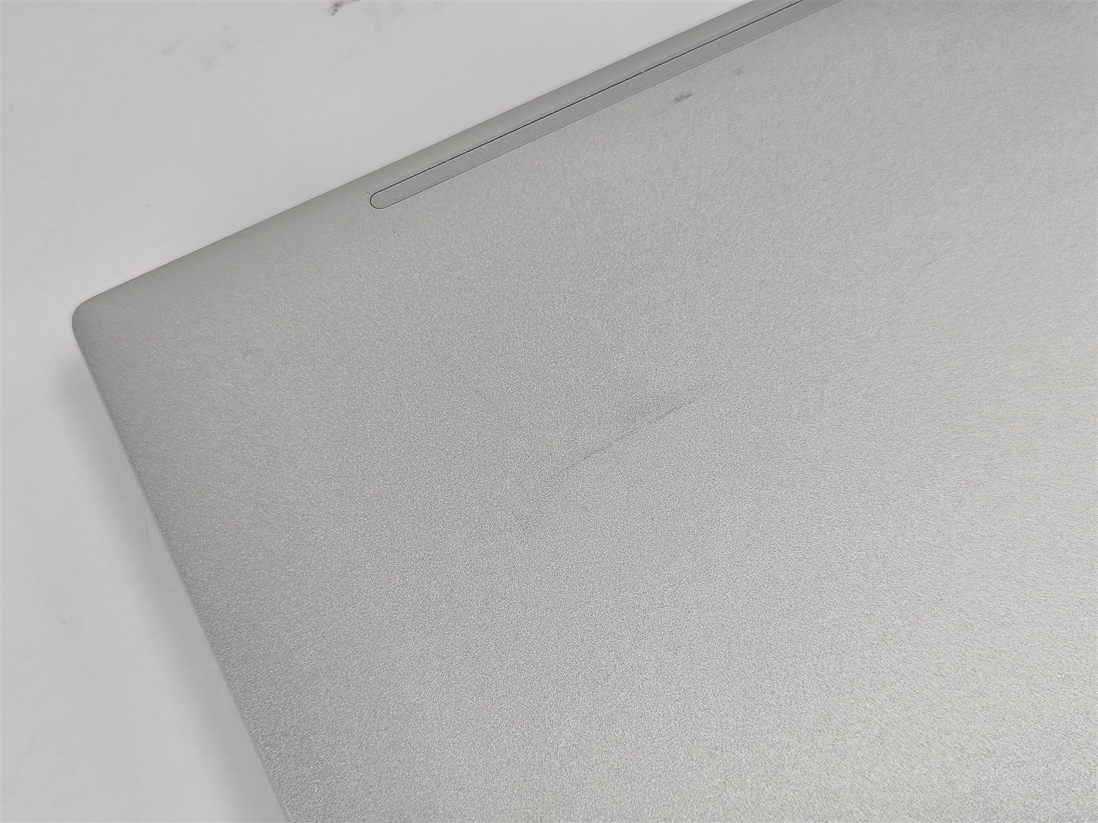 HP 16″ EliteBook 860 G9 i5-1250P 16GB RAM 512GB NVMe Intel Iris Xe