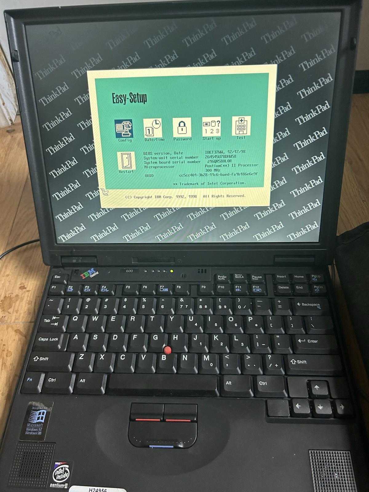 IBM ThinkPad 600E Type 2645 Pentium II 300MHz 64MB Vintage – Powers On, No HDD
