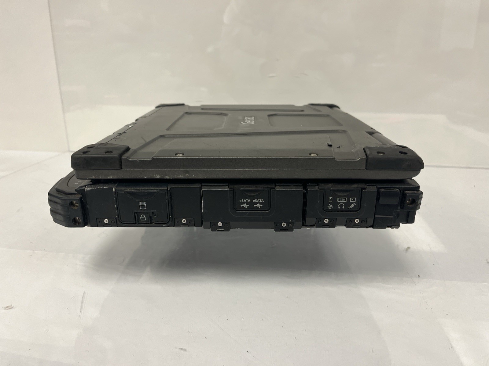 Getac B300 G5 Rugged Touch 13.3″ i5-4300M 2.60GHz 4GB Ram 128GB SSD 17533 Hours