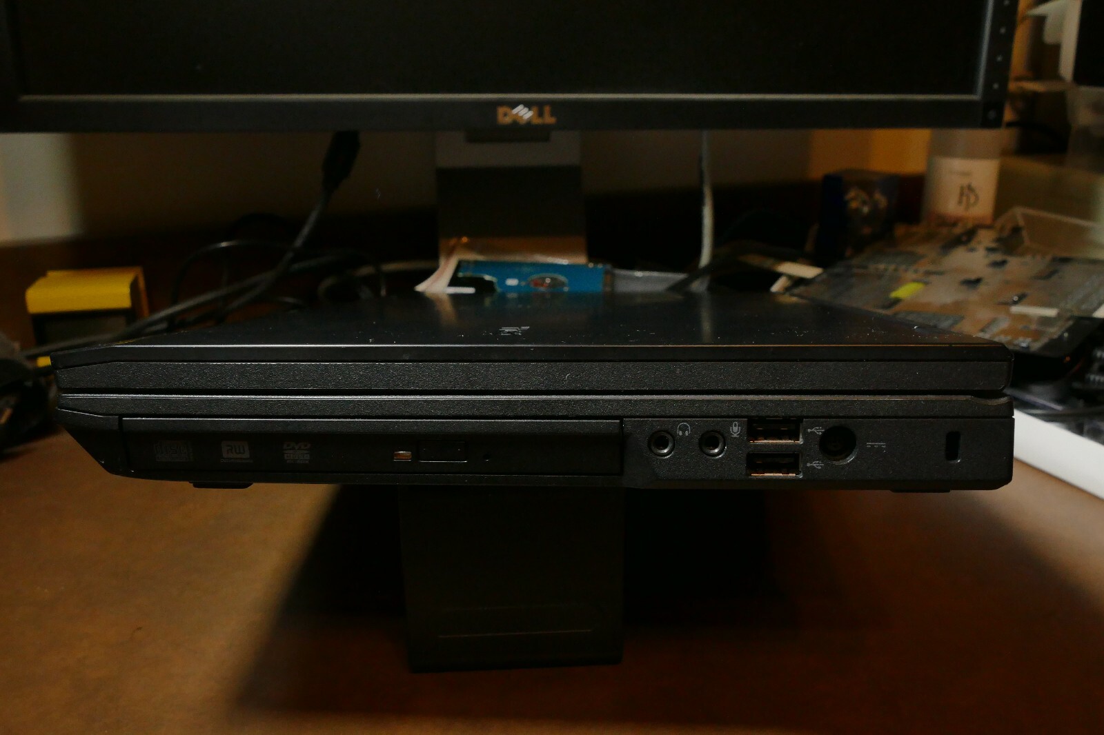 Dell Latitude E5400 INTEL CORE 2 DUO P8700 2.53 GHZ 4GB RAM