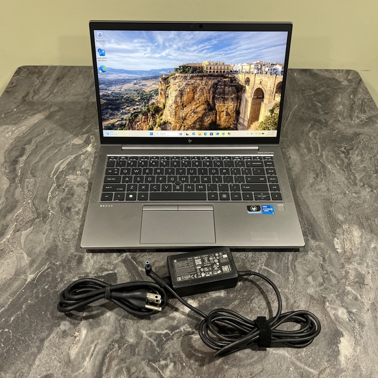 HP ZBook Firefly 14-inch G8 Core i5-1145G7 2.60GHz 256GB SSD 16GB RAM W11 Pro a