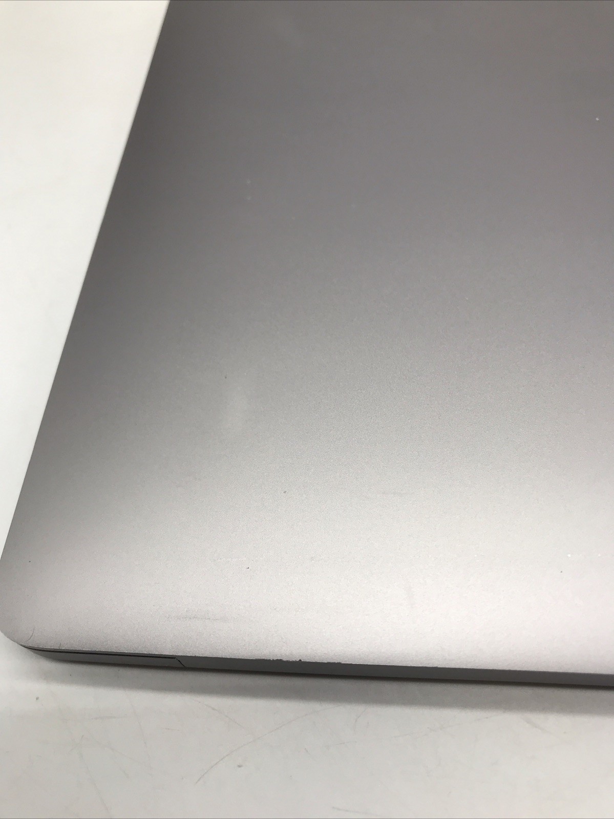 2018 Apple MacBook Air 13″ i5 1.6GHz 8GB 128GB – A1932 EMC3184 *Read* D/F Grade