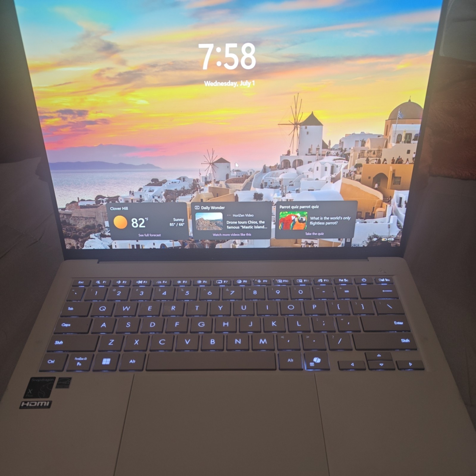 ASUS – Zenbook A14 14″ FHD+ OLED Snapdragon X Plus 16GB RAM 512GB SSD