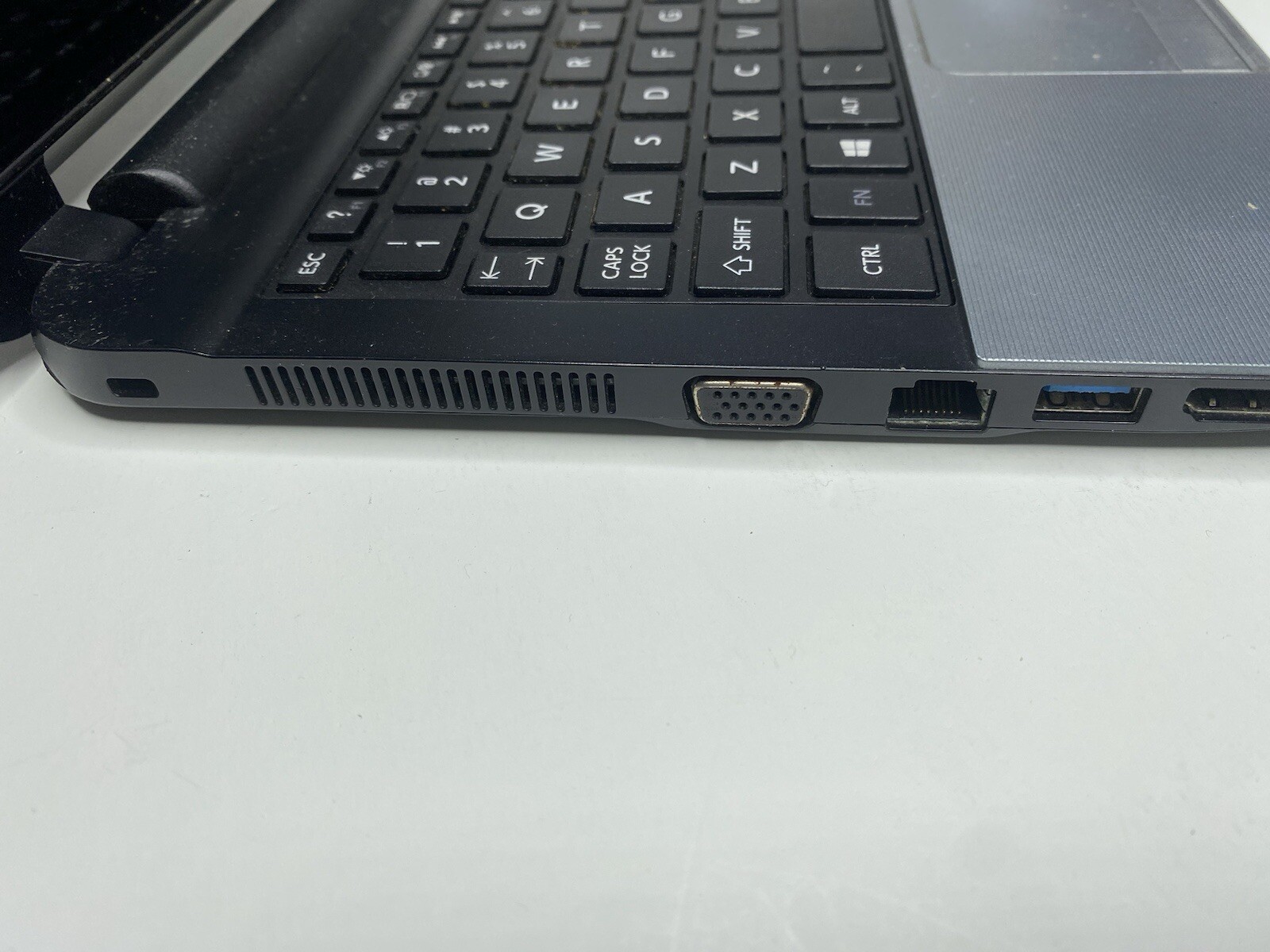 Toshiba Laptop Satelite NB15T-A1303 (No Hard Drive)