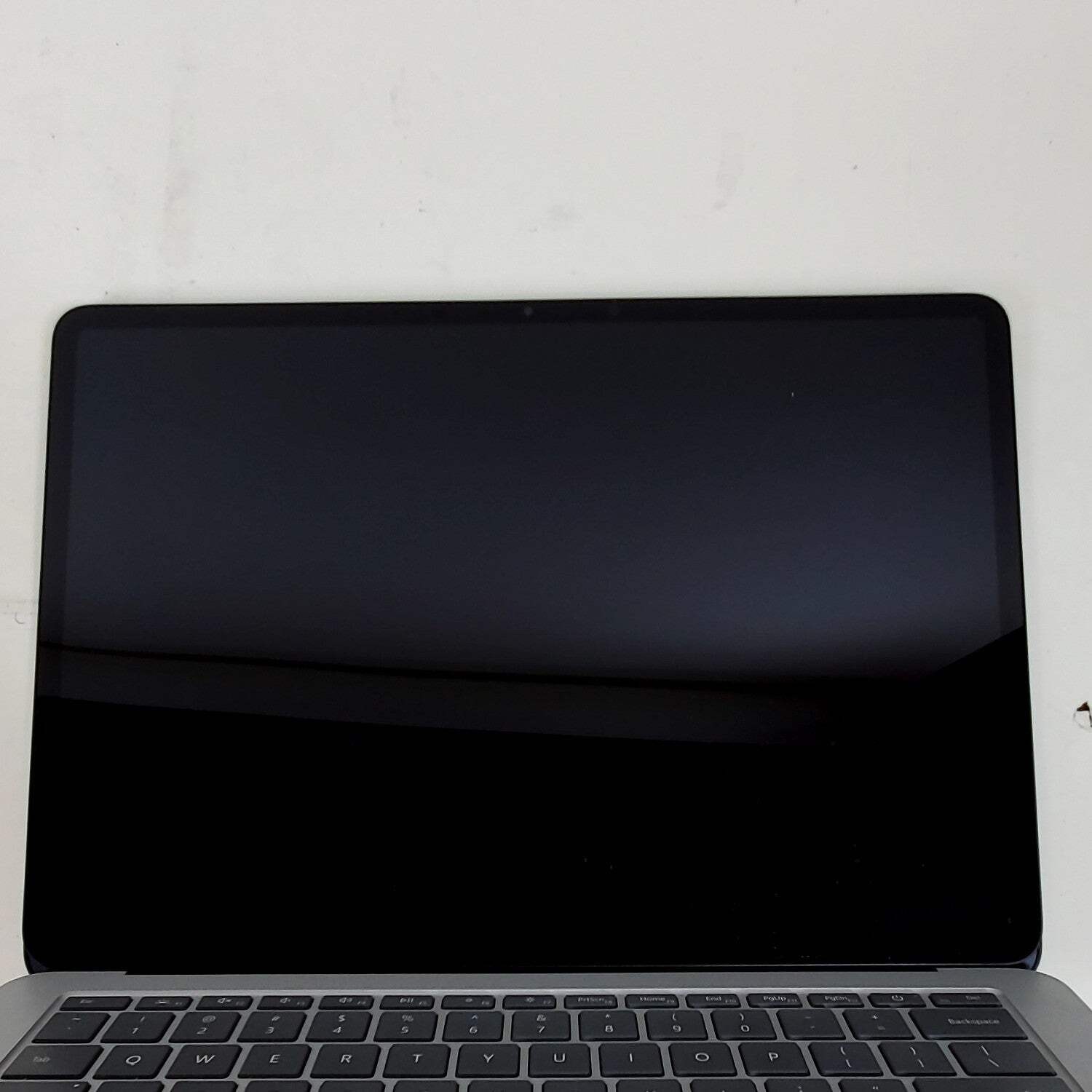Microsoft Laptop Studio 1 1964 14.4″ i7 3.3GHz 16GB RAM 512GB SSD RTX 3050 Ti