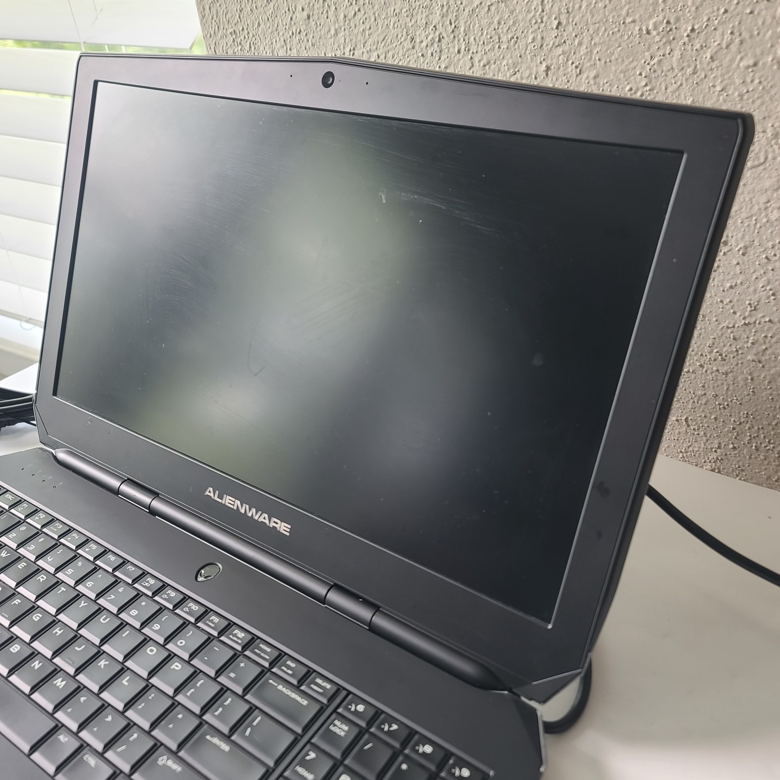 Alienware 17 R3 i7-6700HQ, GTX 970M 256GB SSD 1TB HDD Read Description
