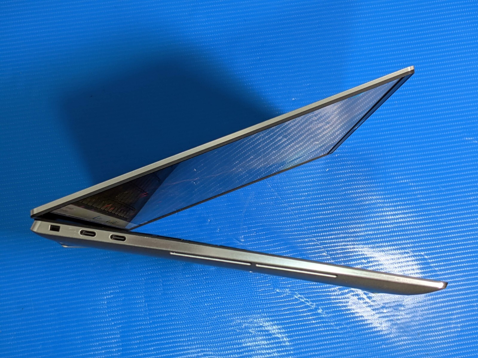 Dell XPS 15 9510 15.6″FHD+ i7-11800H 2.3GHz 16GB 512GB SSD RTX 3050 W11P +CHRGER