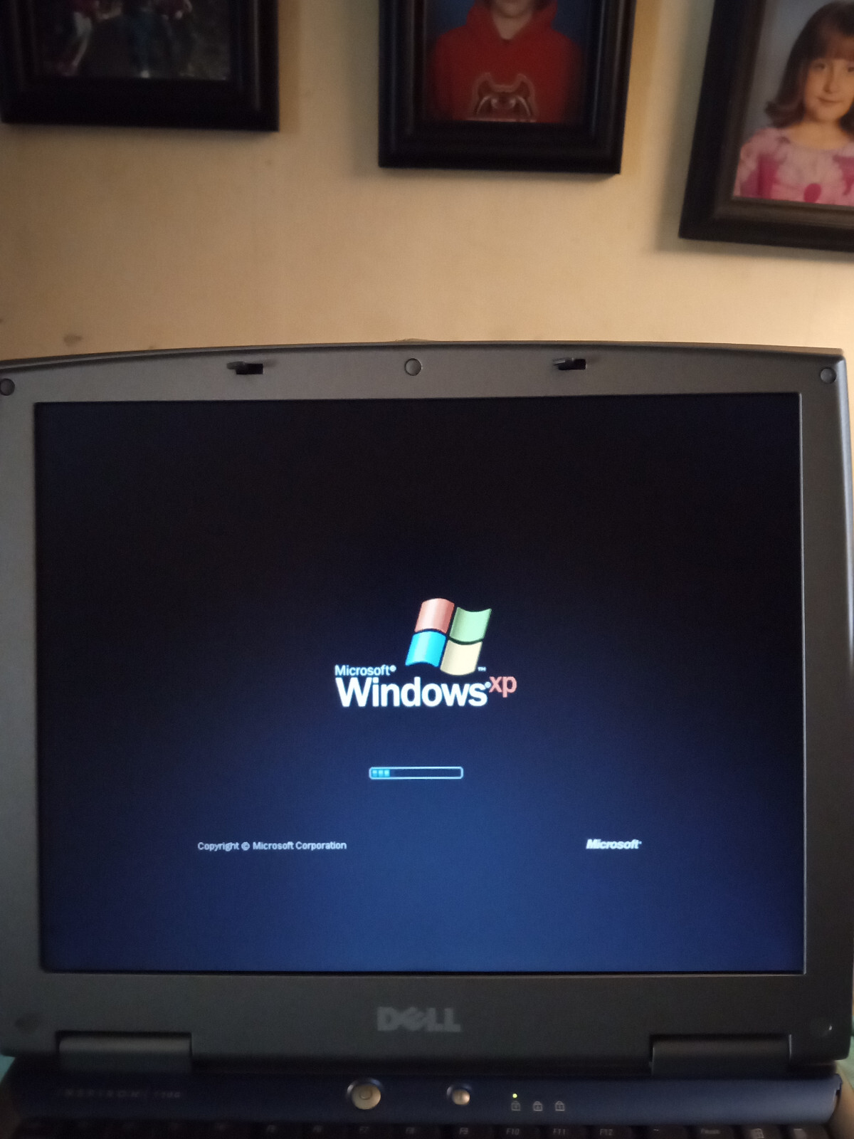 Vintage Dell Inspiron 1100 Laptop 2.40GHz 40GB HD Windows XP Pro. Nice!