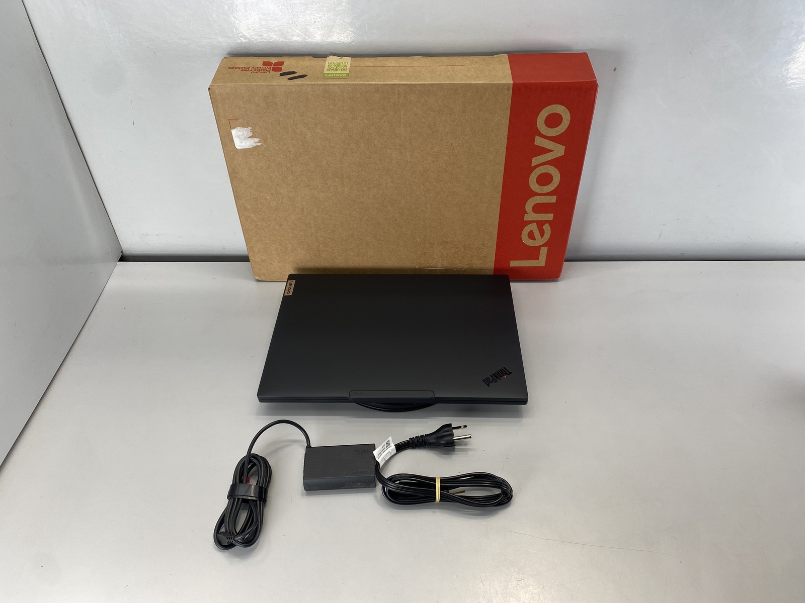 Lenovo Laptop Thinkpad P14S GEN 6 14″ AMD Ryzen AI 7 Pro 350 1TB- Black