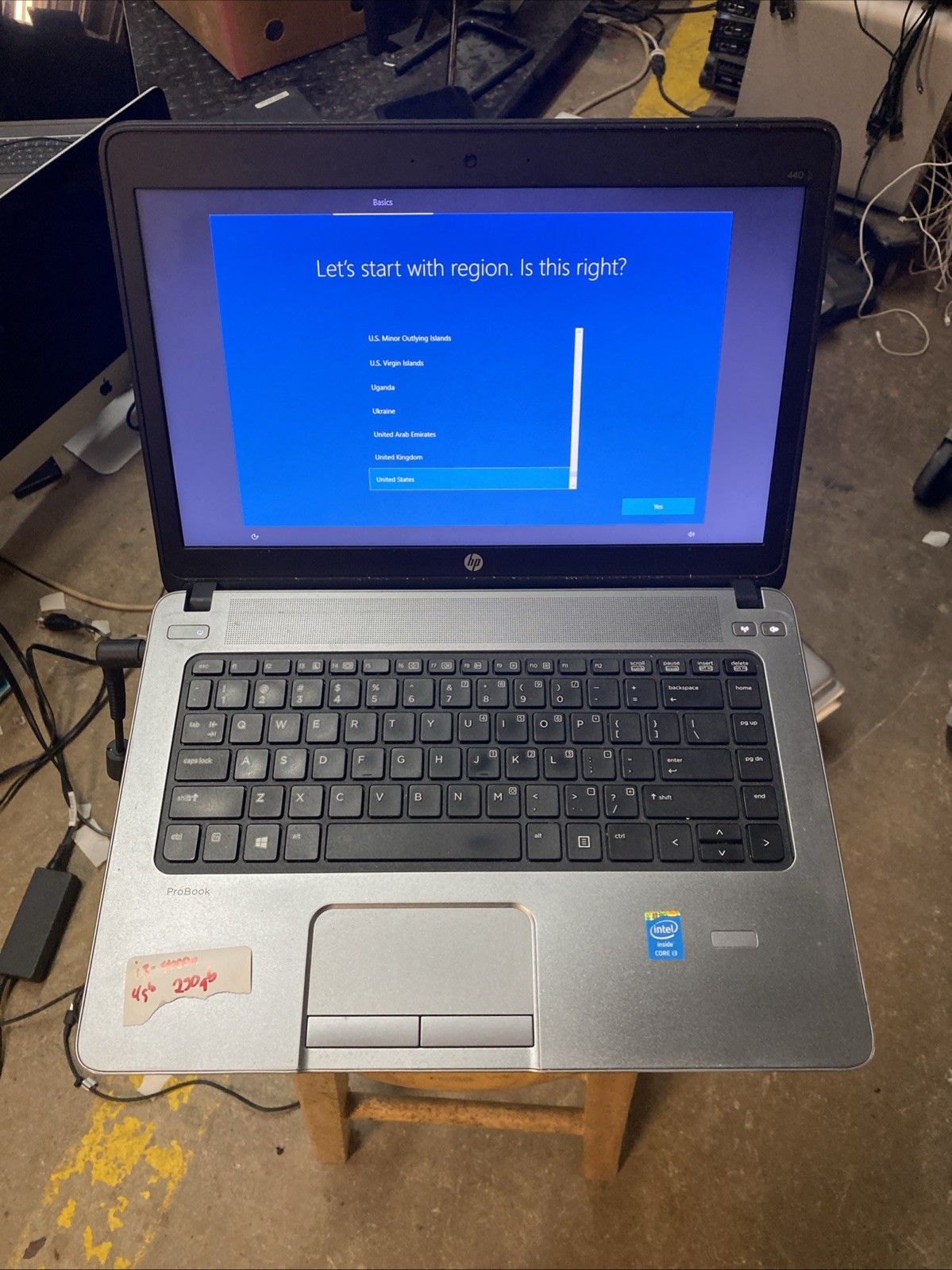 HP ProBook 440 G1 i3-4000m 4GB Ram, 250GB HDD, Windows 10