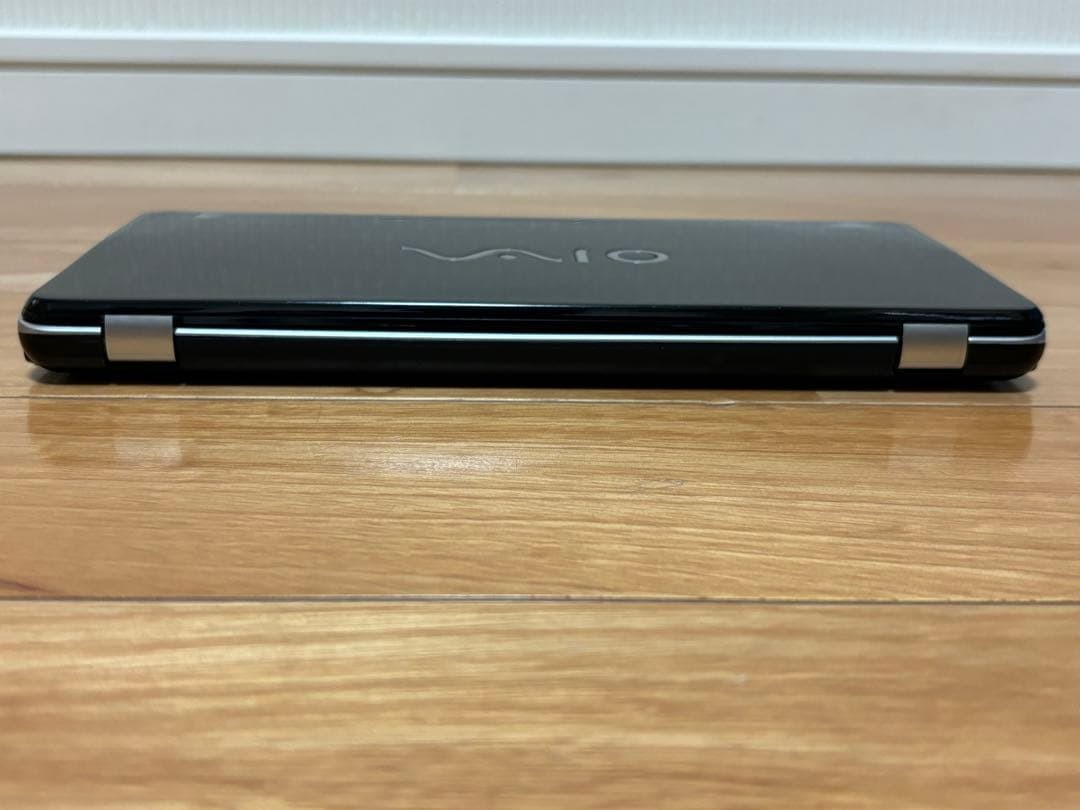 Sony VAIO VGN-P90S type P 8″ Ultraportable Atom Z540 2GB 60GB WinXP As-Is