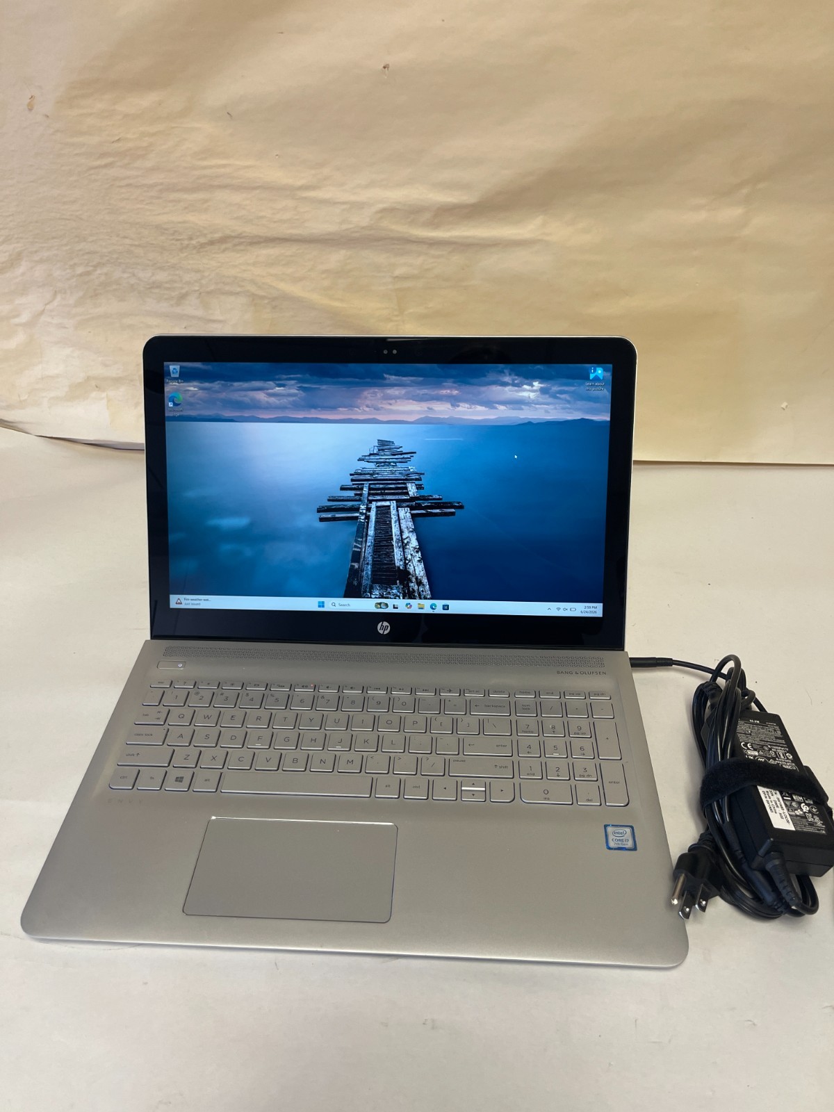 HP ENVY Notebook i7-7500 2.7GHz 16GB RAM 265GB NVMe Win11H