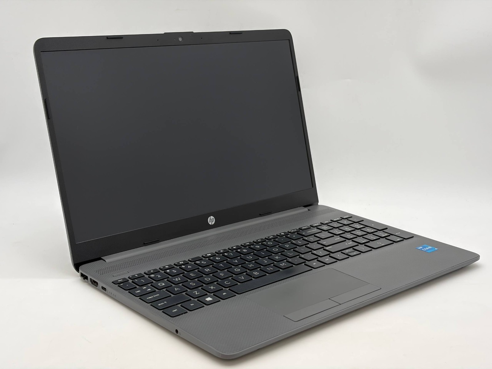 HP 250 G8 i5-1135G7@2.4GHz 16GB RAM 256GB SSD NO Batt Win 11 Pro No rubber fits