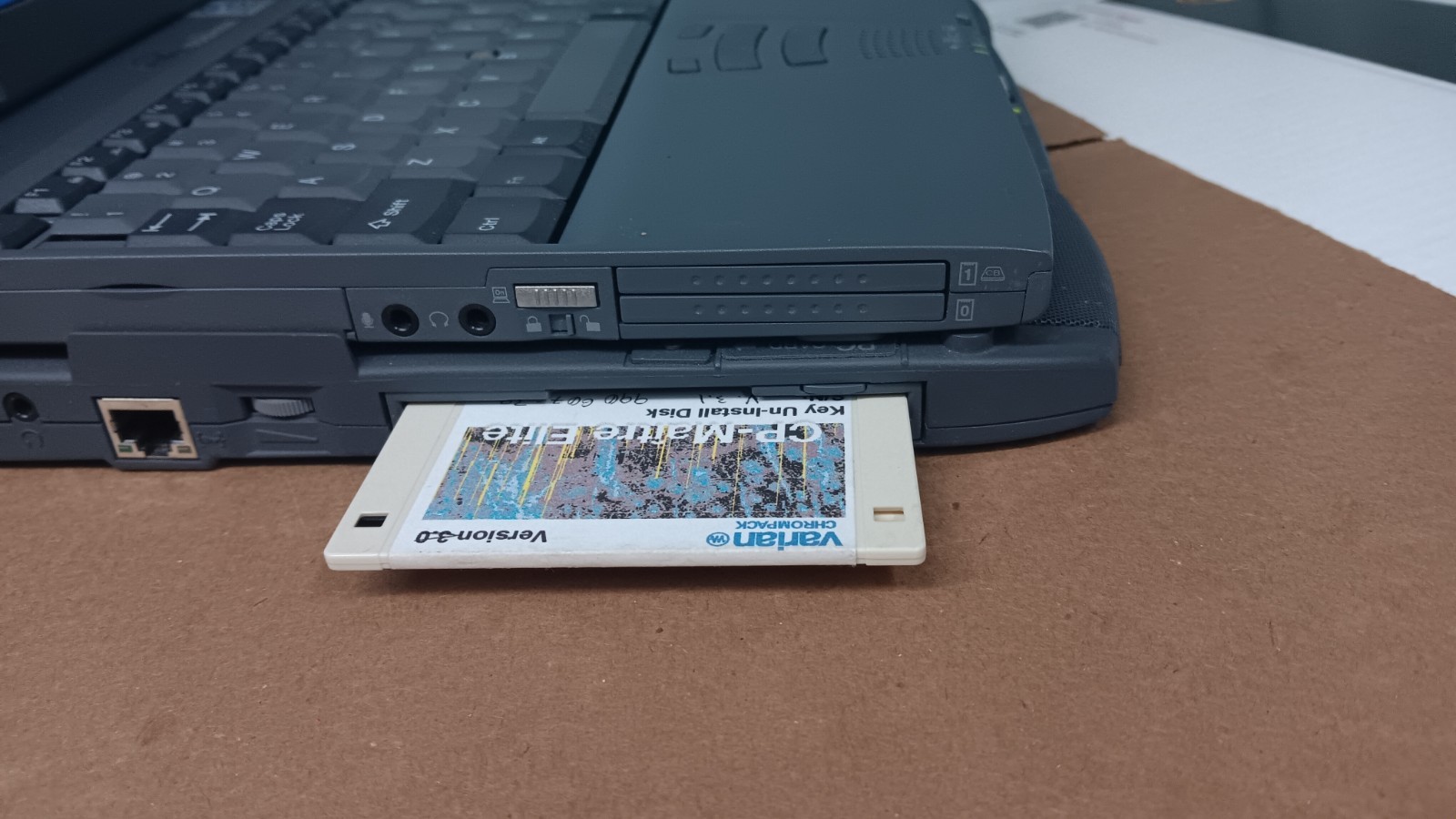 Vintage Toshiba Portege 7100CT Laptop Windows XP pro Docking station DVD Floppy