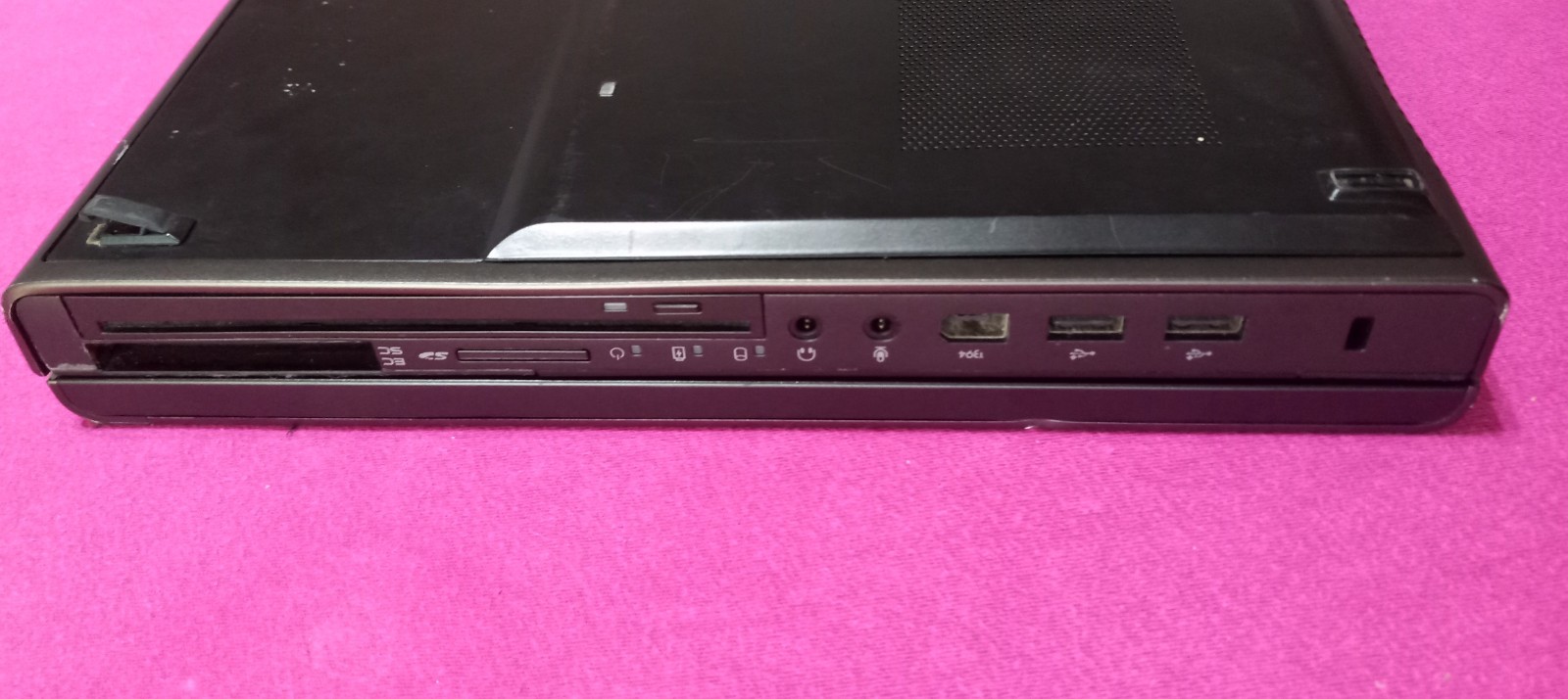 Dell Precision M6700 I7-3740qm 2.7-3.7Ghz 12GB 512GB AMD W7170M PremierColor RGB