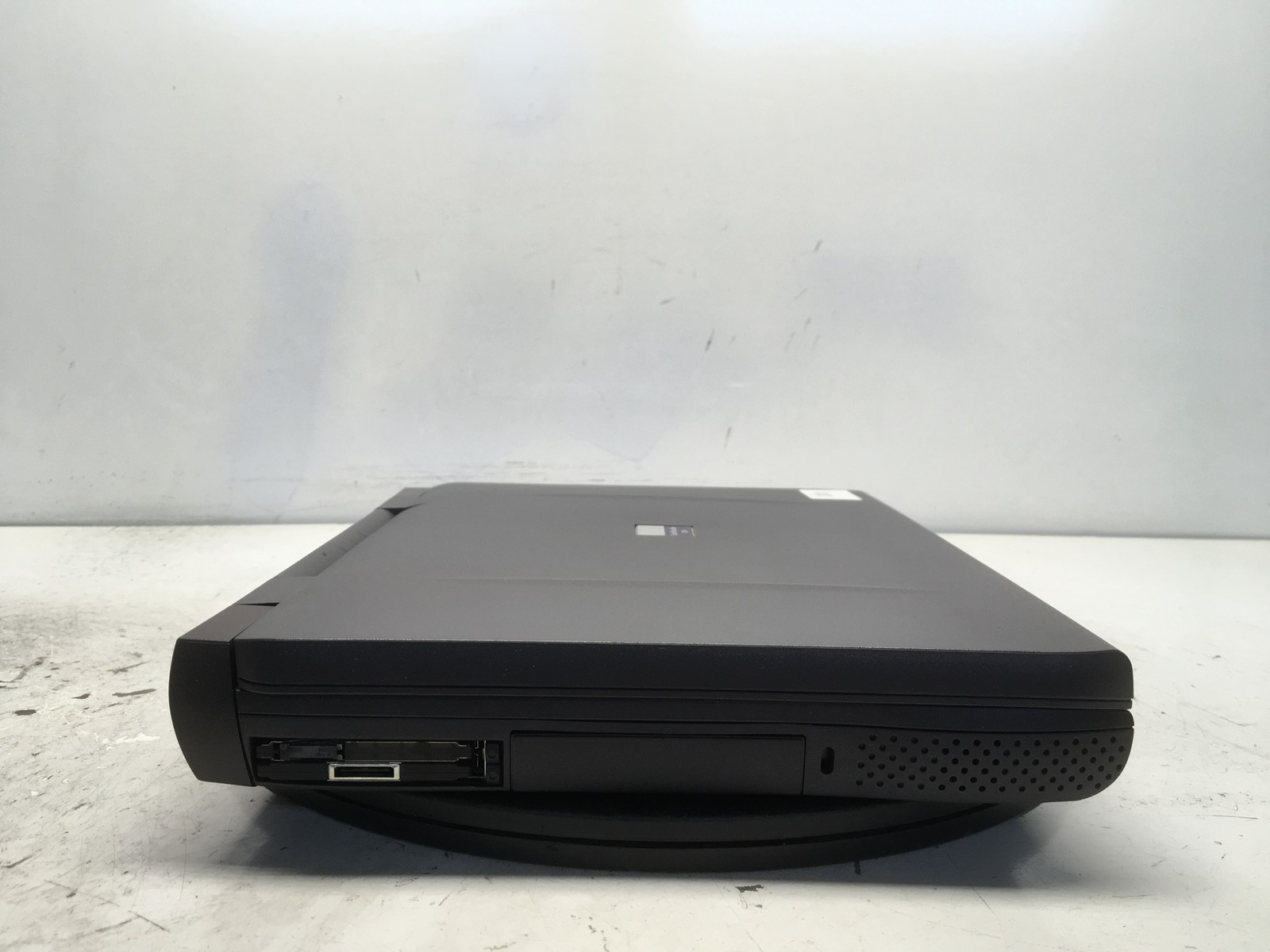 Dell Latitude CPi D266XT Intel Pentium II 266MHz 64 MB NO HDD No Batt