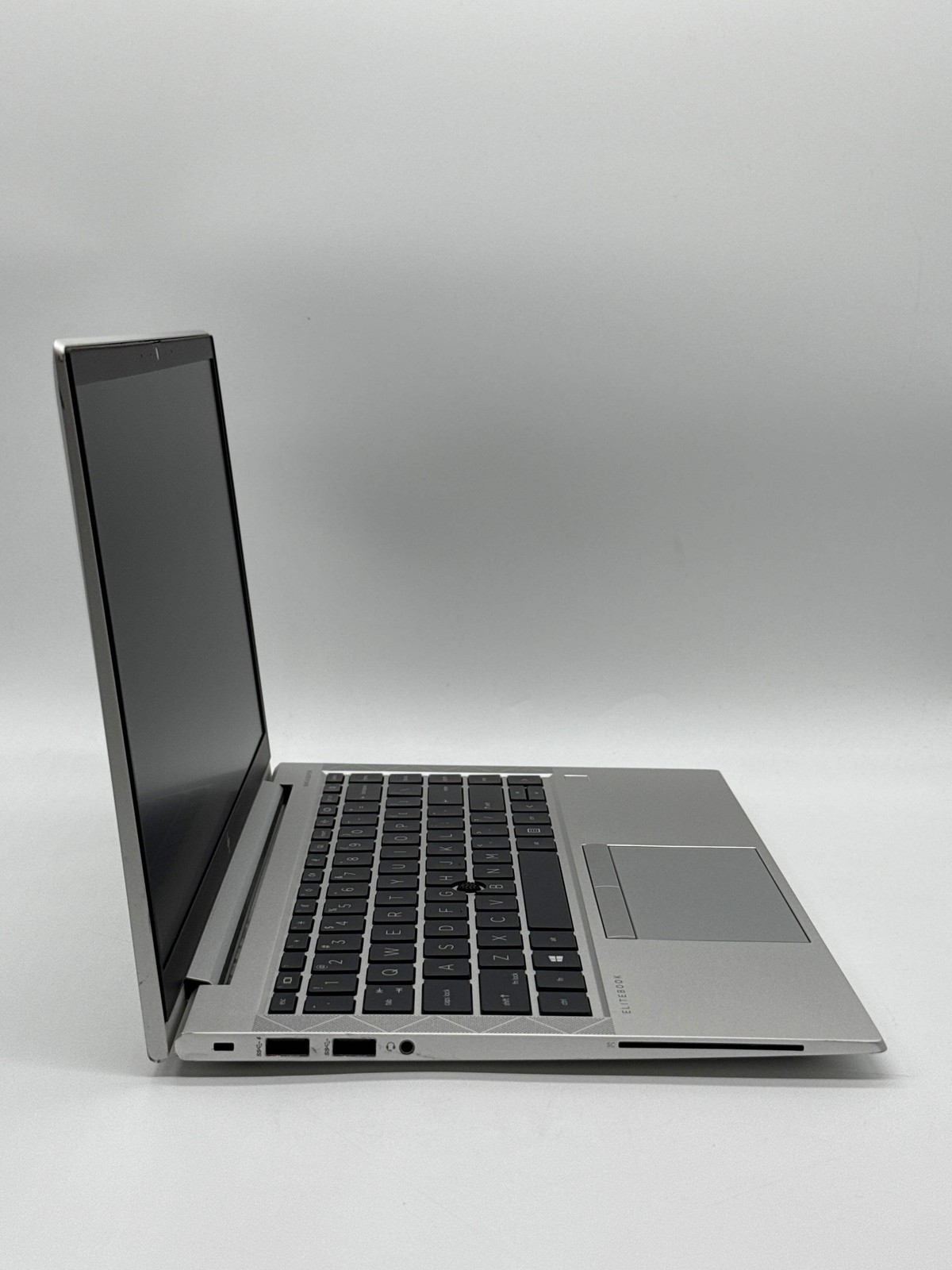 HP EliteBook 845 G7 14″ Ryzen 5 Pro 4650U 16GB RAM 256GB SSD Silver w/ Charger