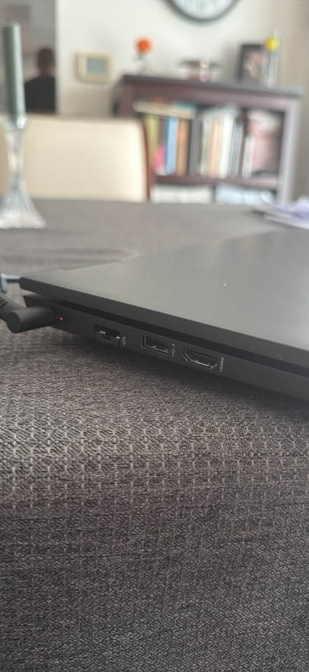 HP OMEN 15 Gaming Laptop Ryzen 7 4800H GTX 1660 Ti 16GB RAM Windows 11 + Charger